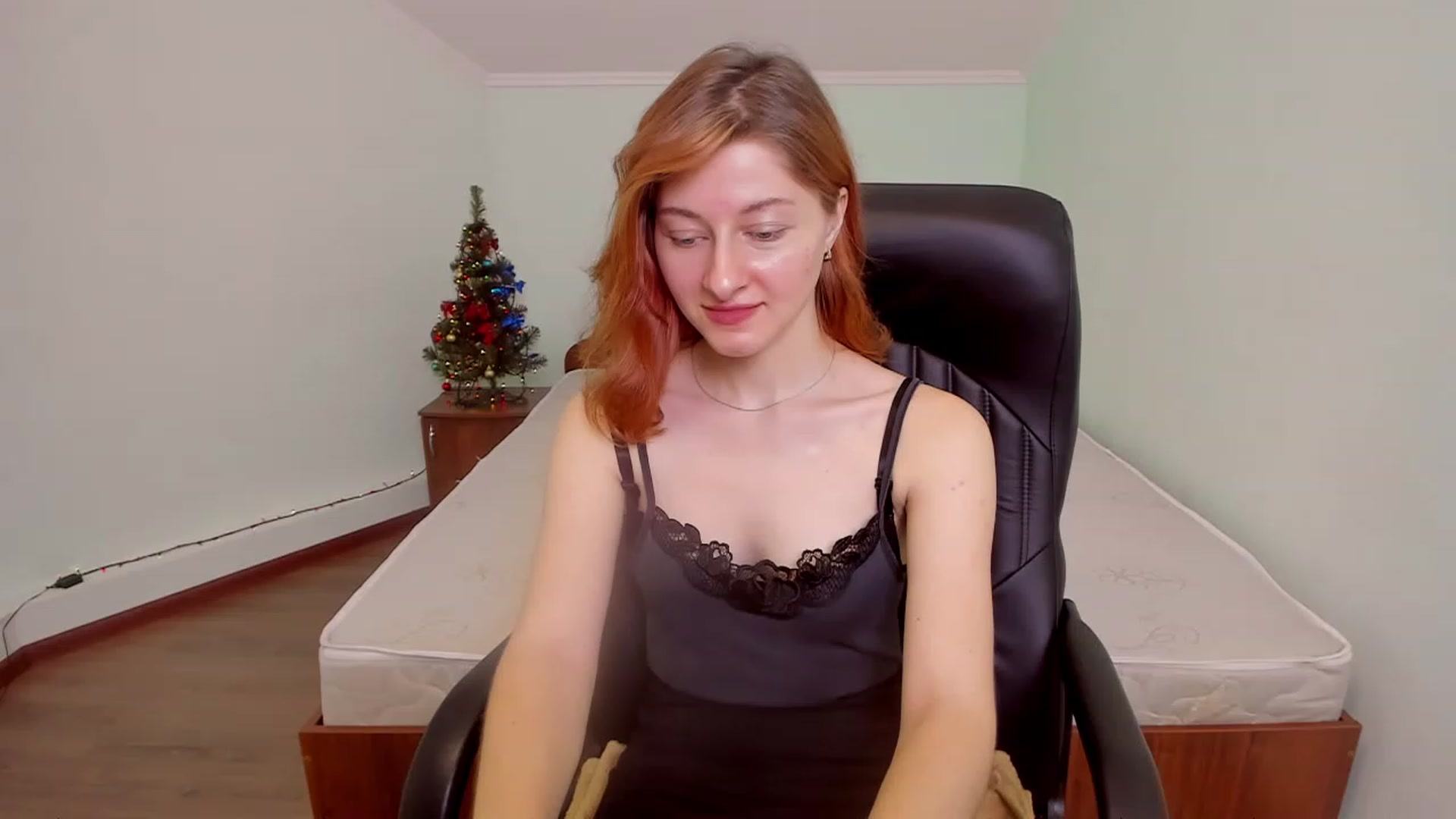 Gallery image thumbnail from NikollDiks's myfreecams stream on, 12/27/2022, 14:42 image 2 of 20