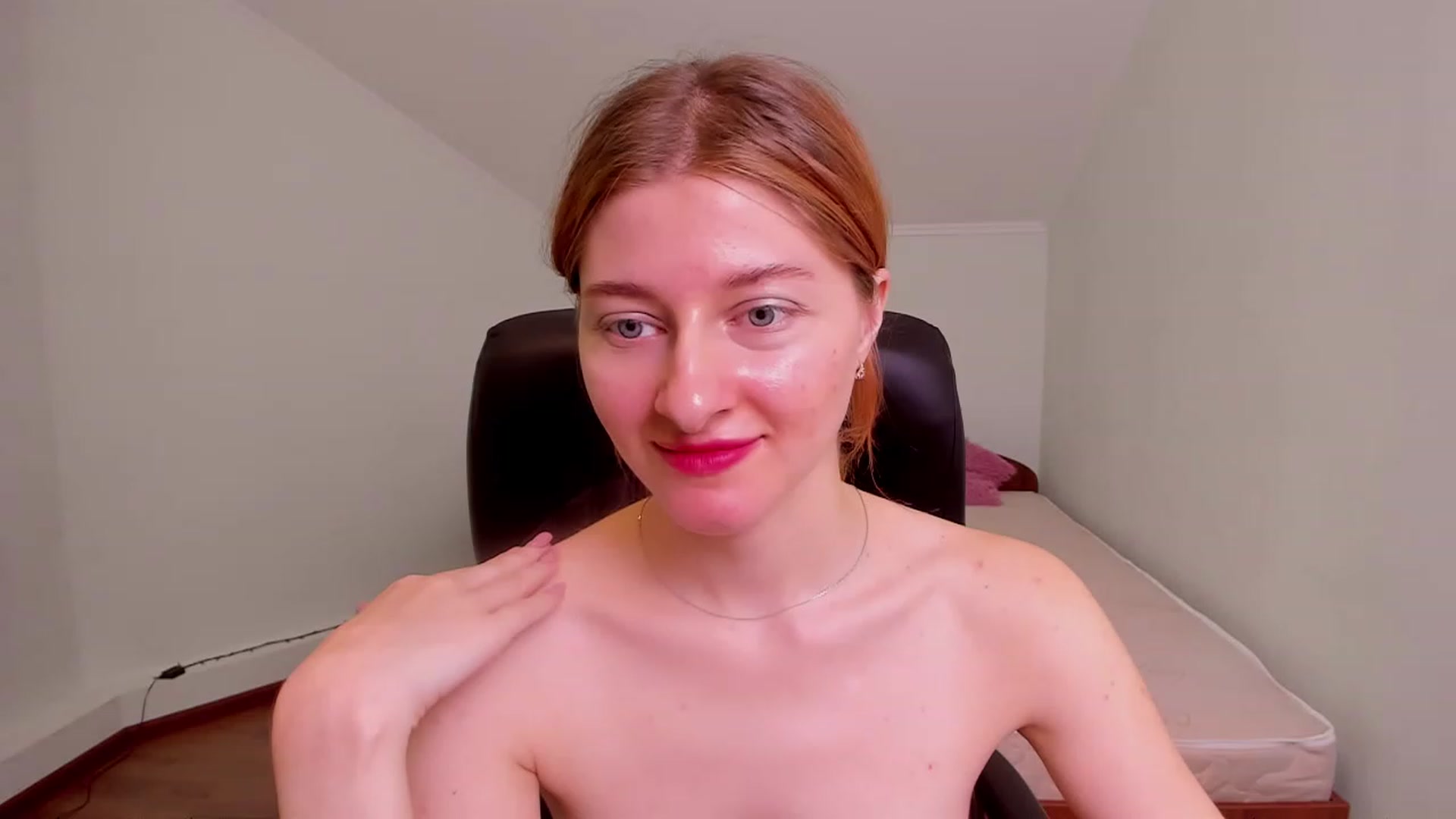 Gallery image thumbnail from NikollDiks's myfreecams stream on, 12/29/2022, 18:54 image 9 of 20