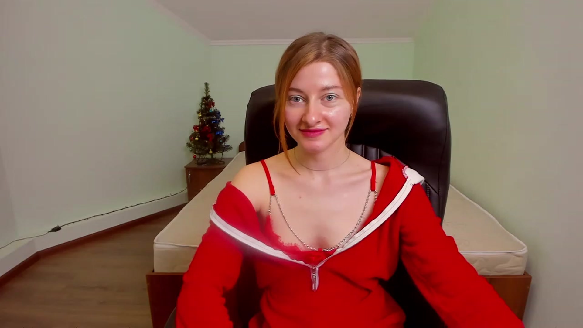 Gallery image thumbnail from NikollDiks's myfreecams stream on, 12/31/2022, 11:18 image 3 of 20