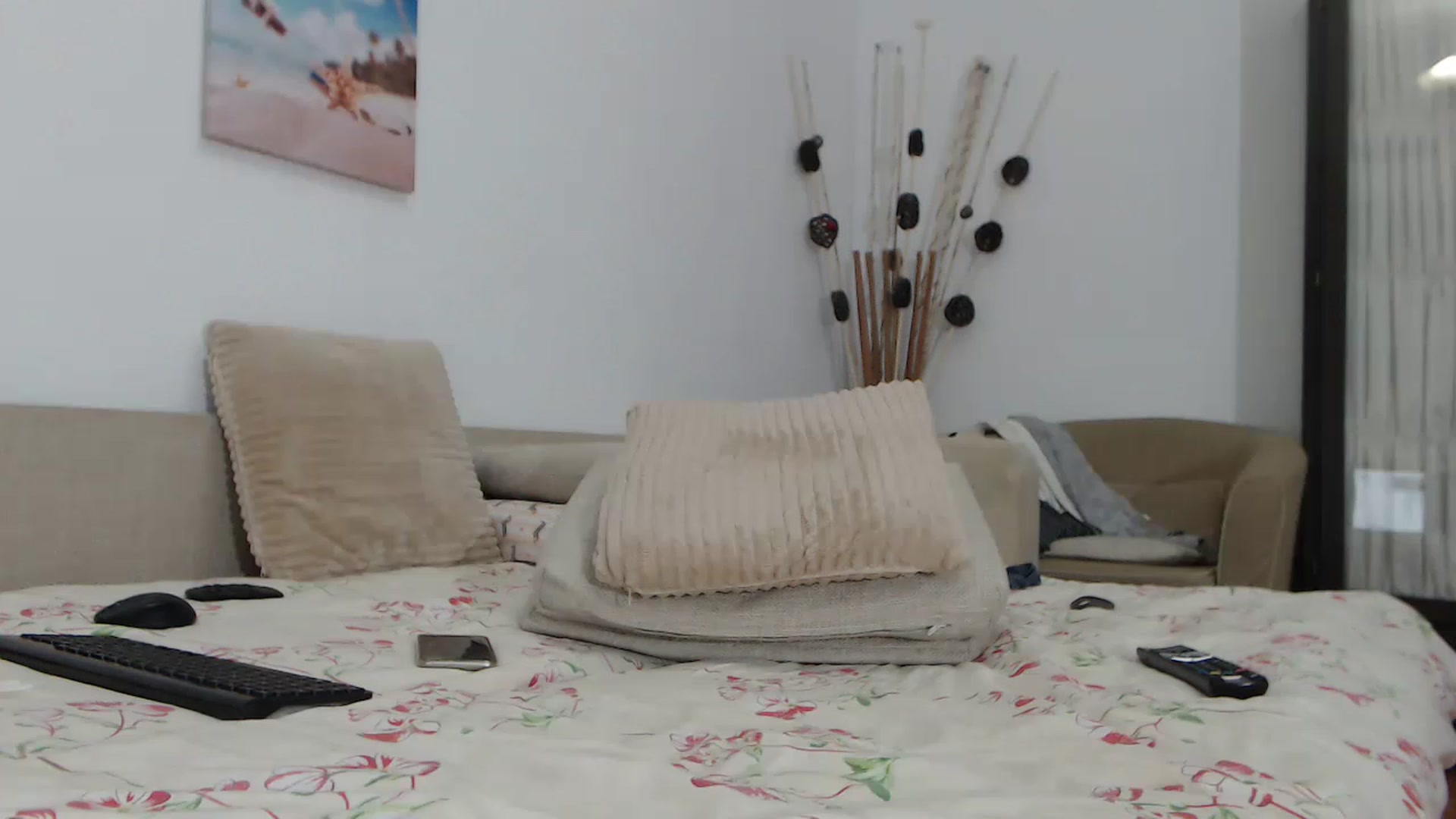 Gallery image thumbnail from Nikolle_01's myfreecams stream on, 12/04/2022, 15:14 image 13 of 20