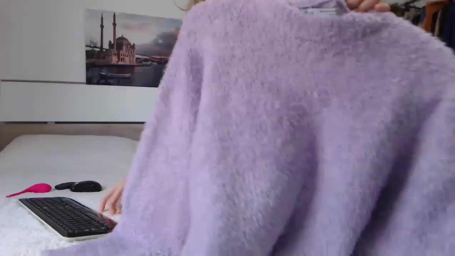 Gallery image thumbnail from Nikolle_01's myfreecams stream on, 02/04/2024, 14:32 image 1 of 20
