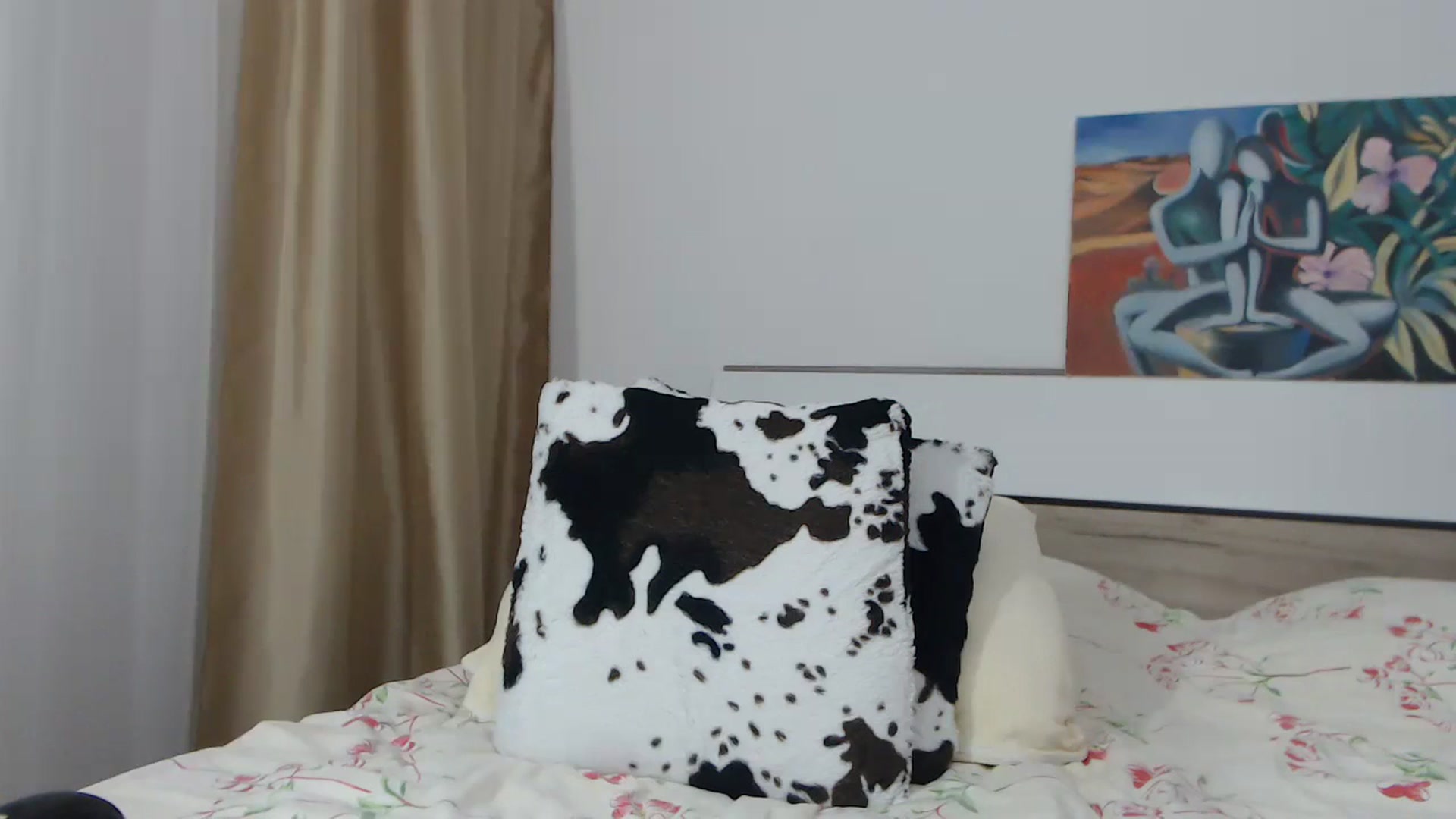 Gallery image thumbnail from Nikolle_01's myfreecams stream on, 05/08/2024, 17:05 image 2 of 20