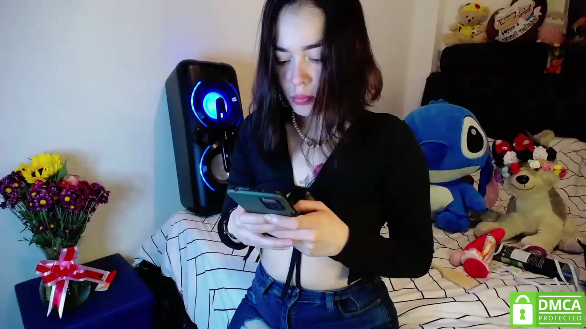 Gallery image thumbnail from Nikolle_8's myfreecams stream on, 03/09/2023, 04:12 image 11 of 20