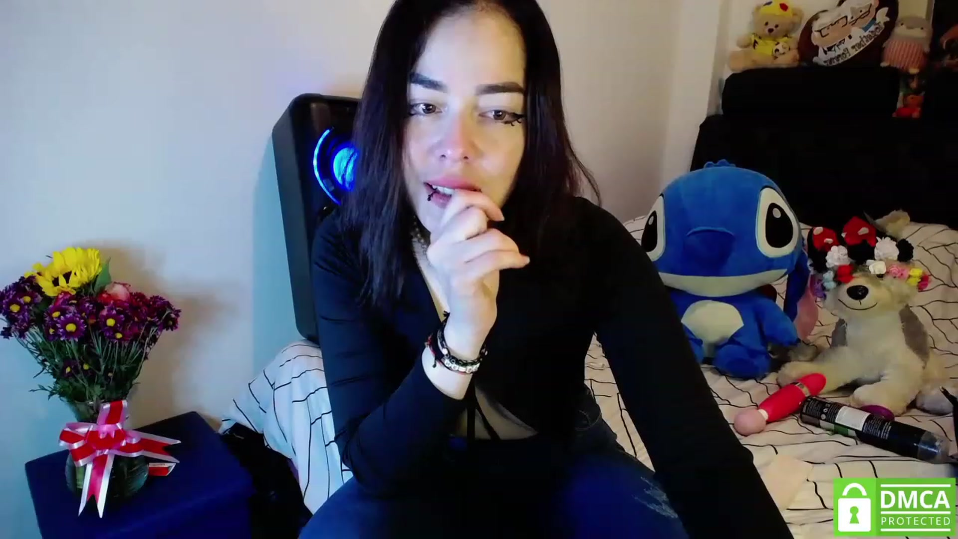 Gallery image thumbnail from Nikolle_8's myfreecams stream on, 03/09/2023, 04:12 image 7 of 20