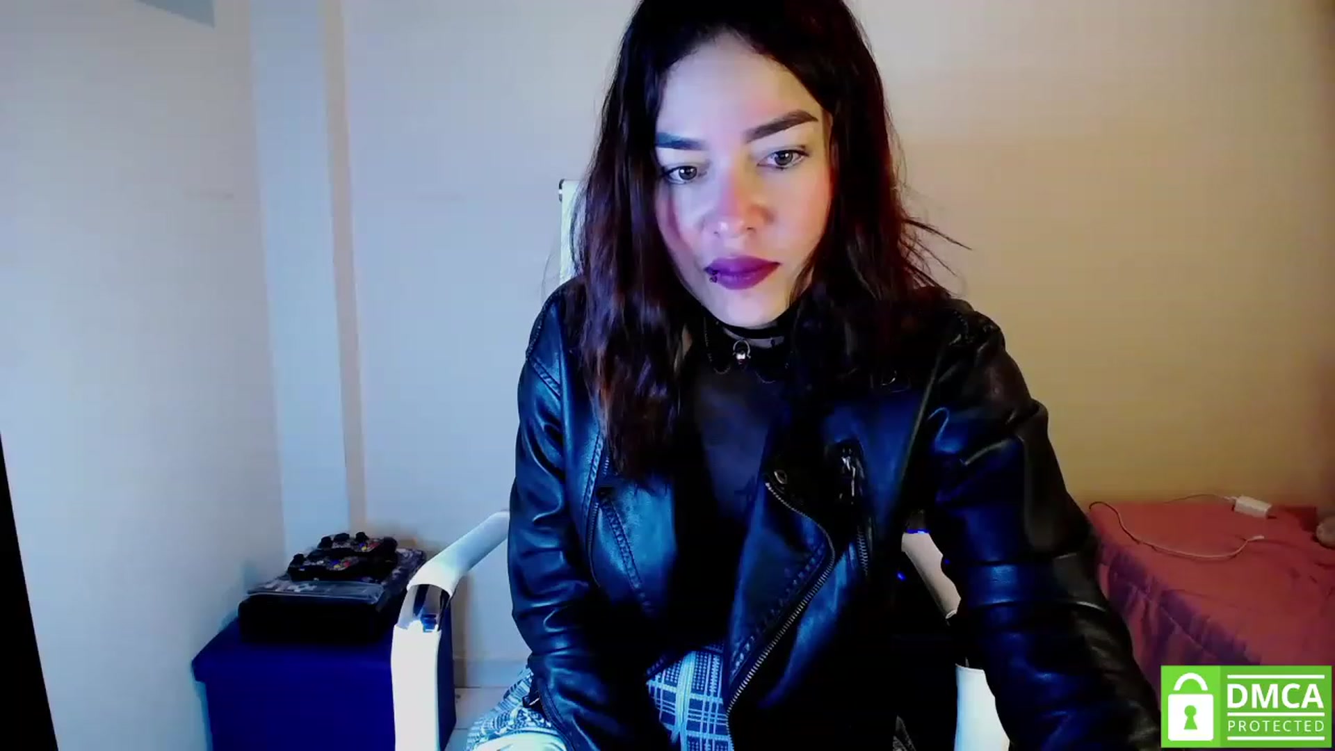 Gallery image thumbnail from Nikolle_8's myfreecams stream on, 04/30/2023, 19:52 image 17 of 20