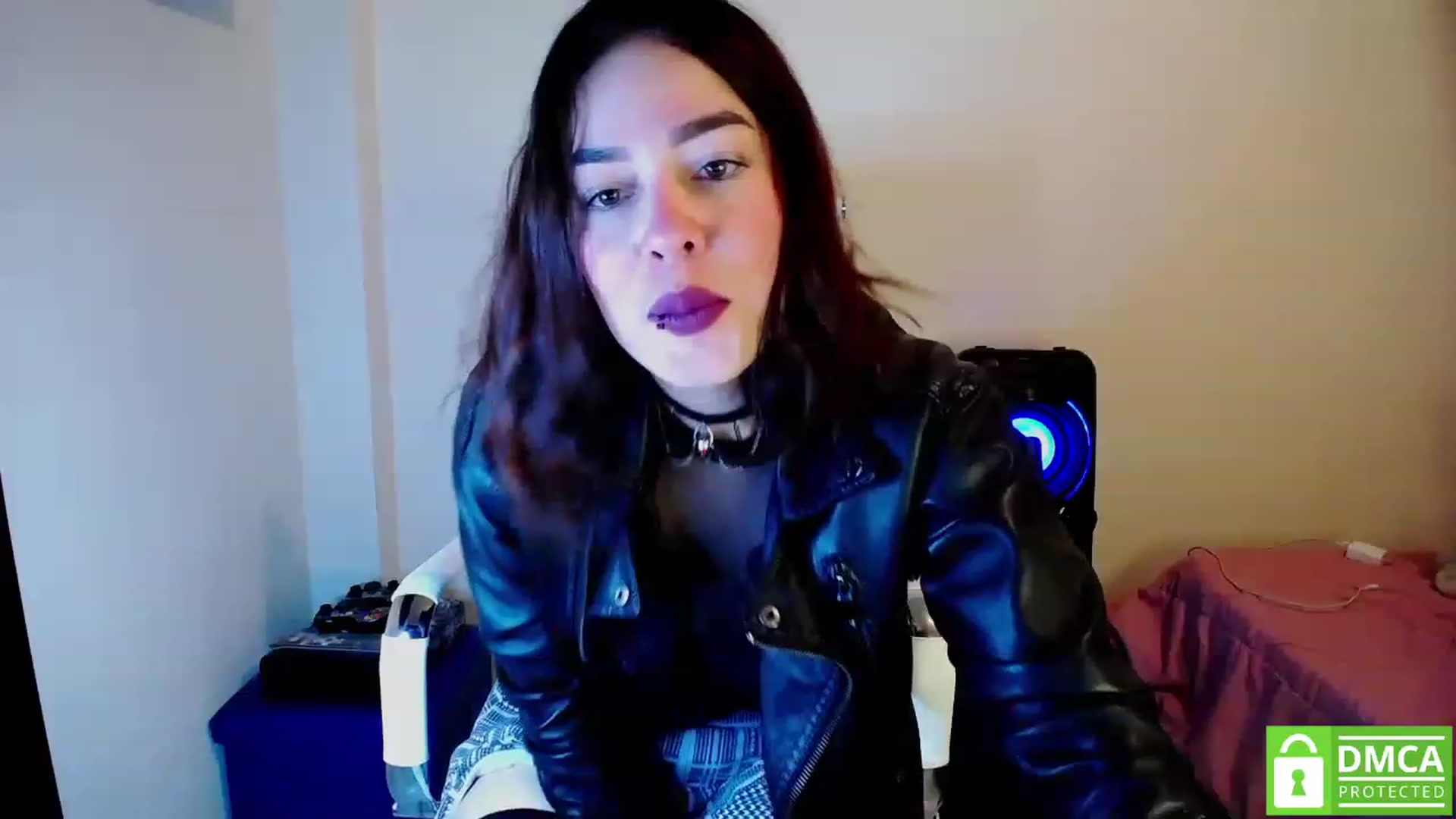 Gallery image thumbnail from Nikolle_8's myfreecams stream on, 04/30/2023, 19:52 image 16 of 20