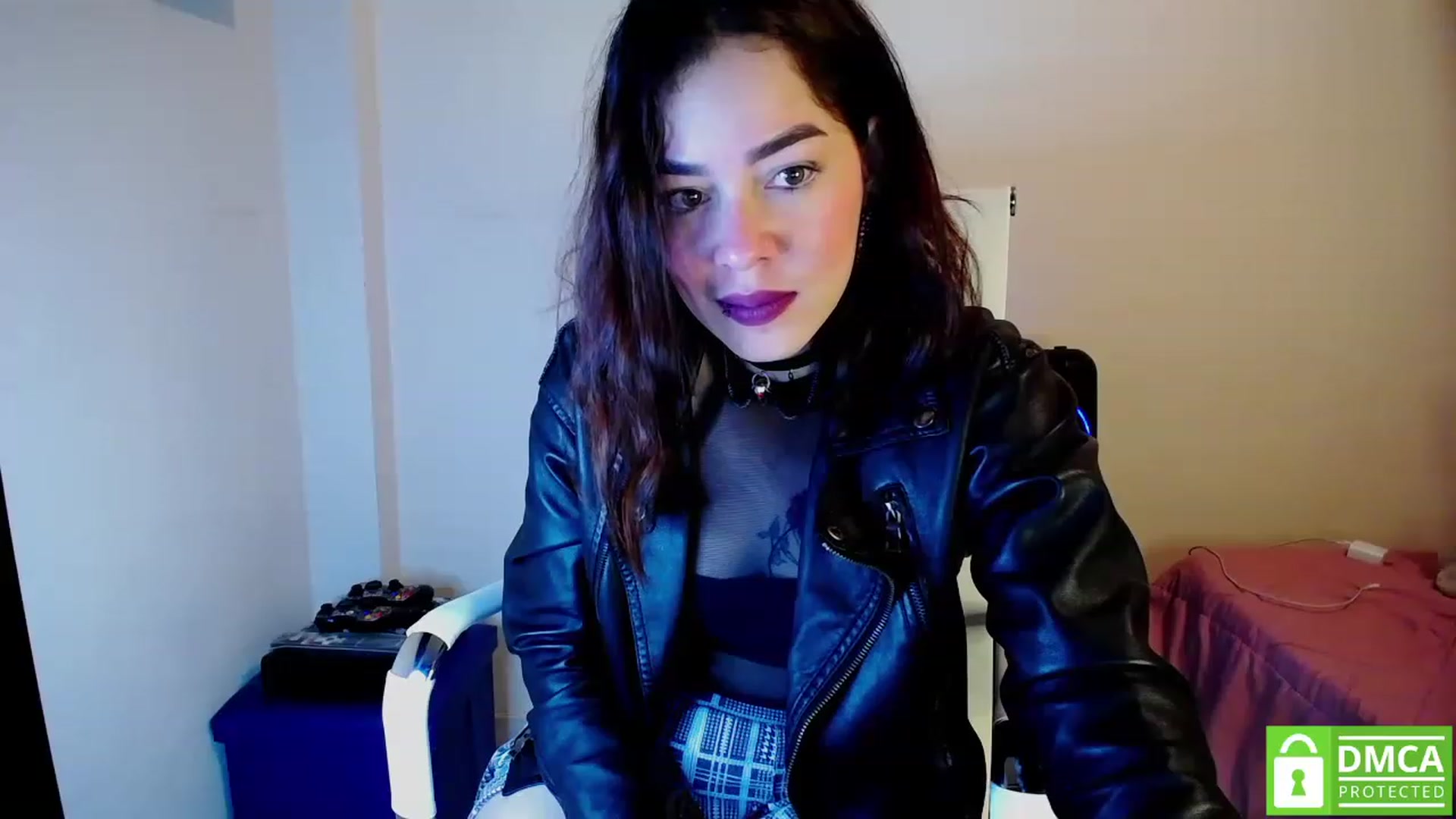 Gallery image thumbnail from Nikolle_8's myfreecams stream on, 04/30/2023, 19:52 image 12 of 20