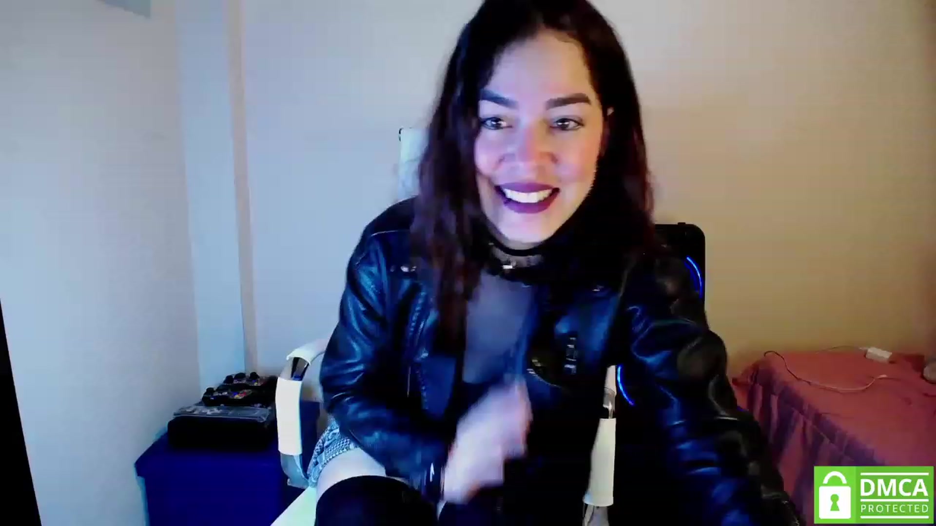 Gallery image thumbnail from Nikolle_8's myfreecams stream on, 04/30/2023, 19:52 image 13 of 20
