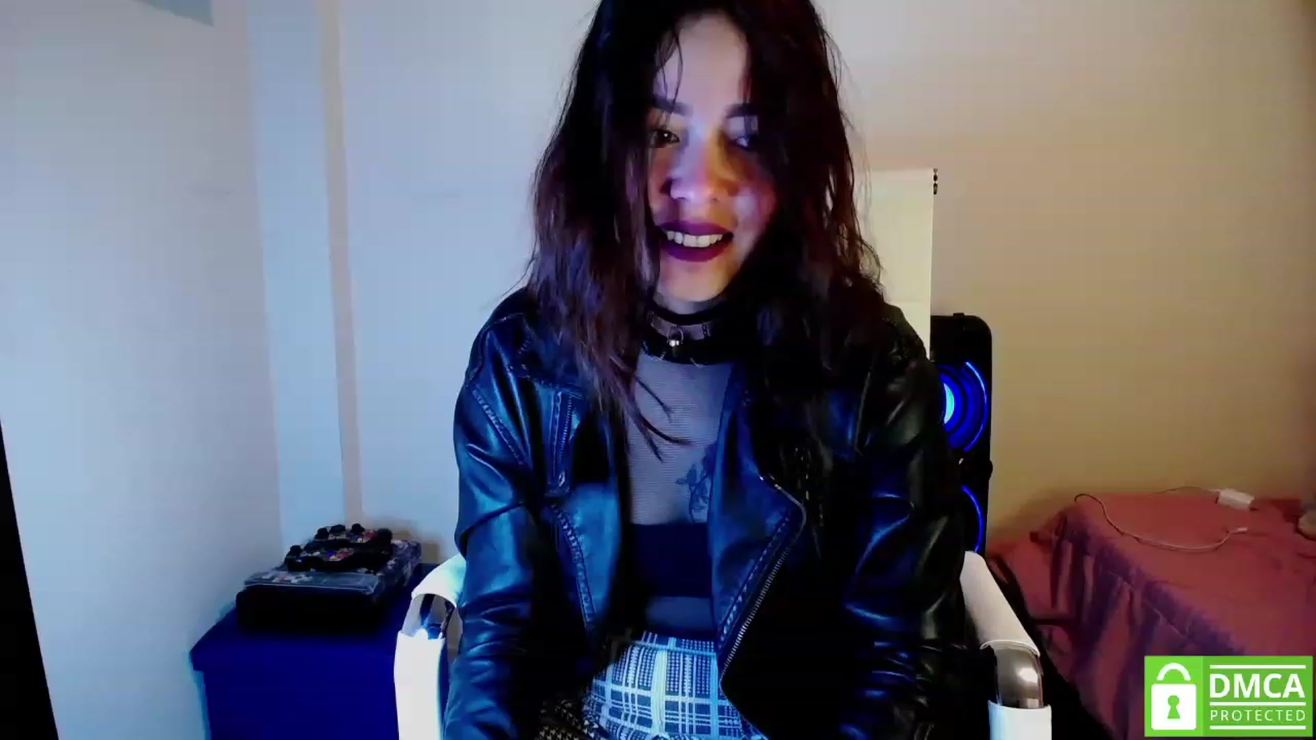 Gallery image thumbnail from Nikolle_8's myfreecams stream on, 04/30/2023, 19:52 image 9 of 20