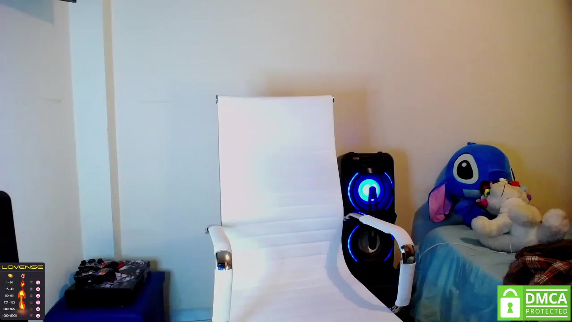Gallery image thumbnail from Nikolle_8's myfreecams stream on, 05/17/2023, 05:16 image 5 of 20