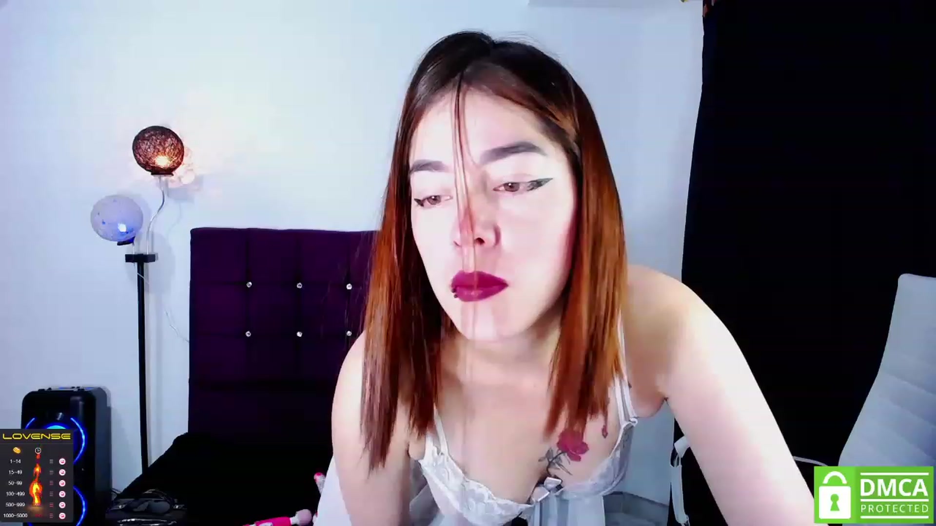 Gallery image thumbnail from Nikolle_8's myfreecams stream on, 05/28/2023, 03:56 image 17 of 20