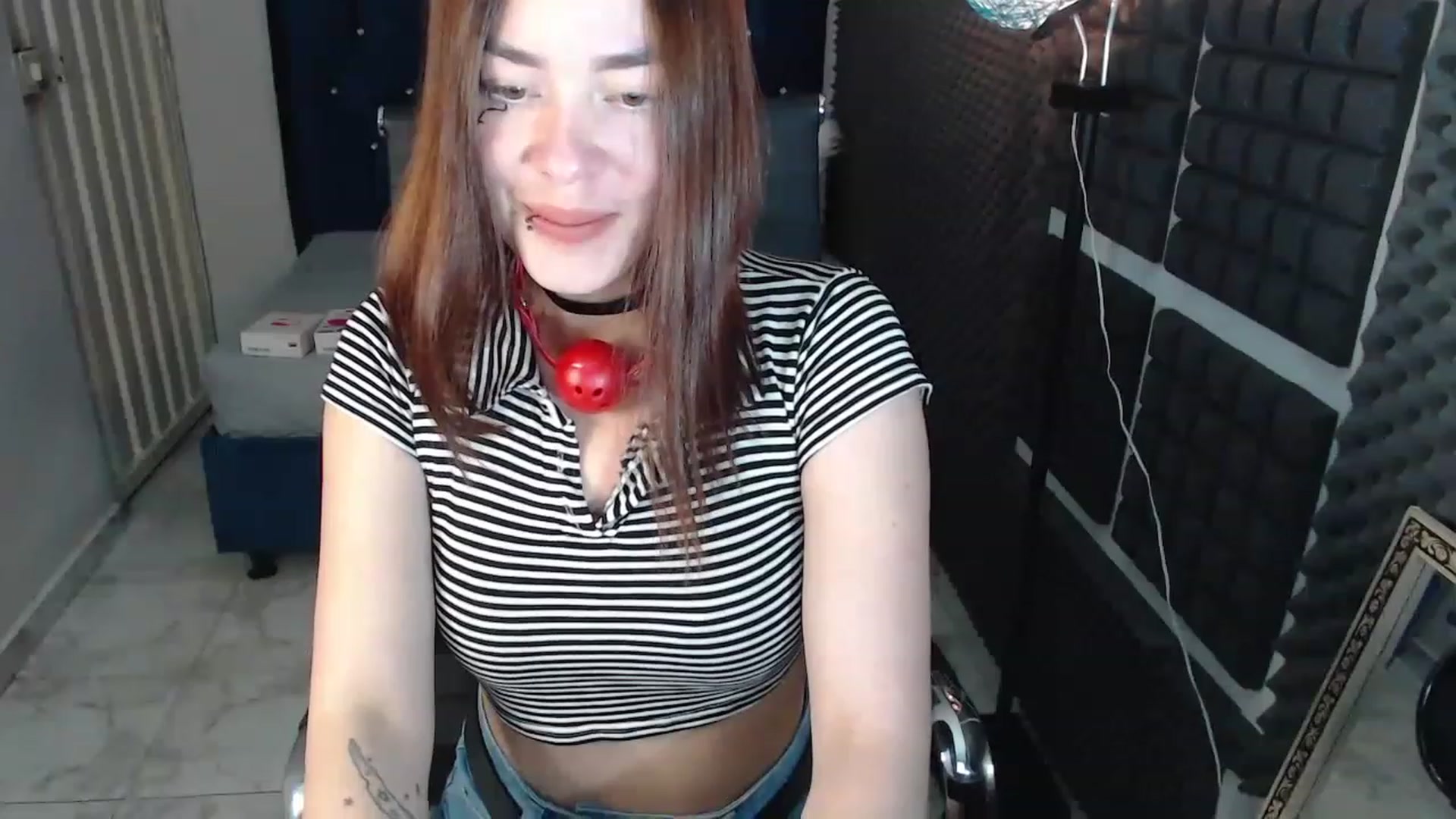 Gallery image thumbnail from Nikolle_8's myfreecams stream on, 06/10/2023, 06:21 image 1 of 20