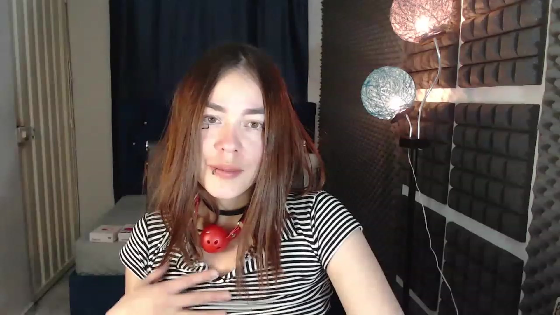 Gallery image thumbnail from Nikolle_8's myfreecams stream on, 06/10/2023, 06:59 image 15 of 20