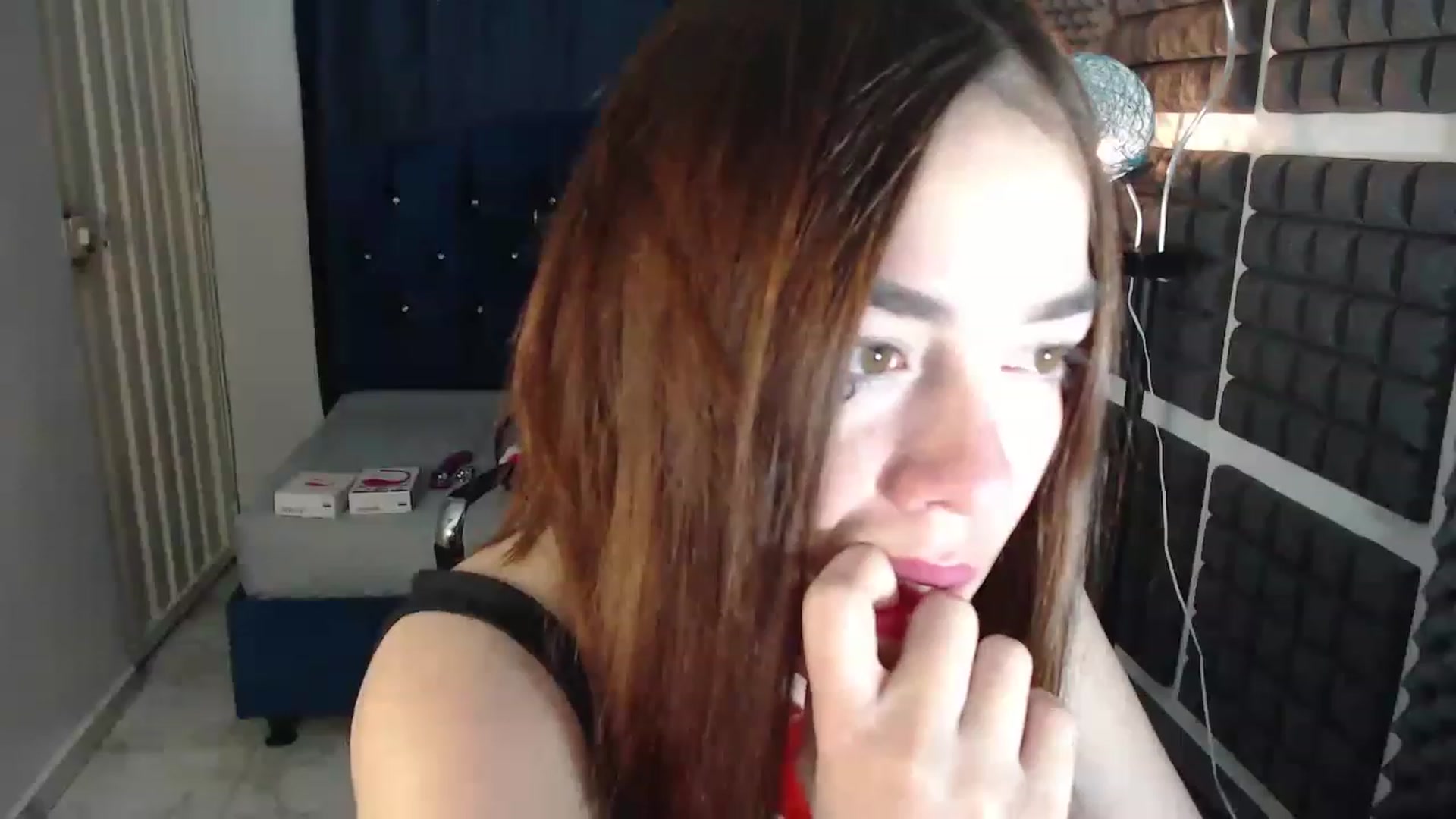 Gallery image thumbnail from Nikolle_8's myfreecams stream on, 06/10/2023, 11:03 image 13 of 20