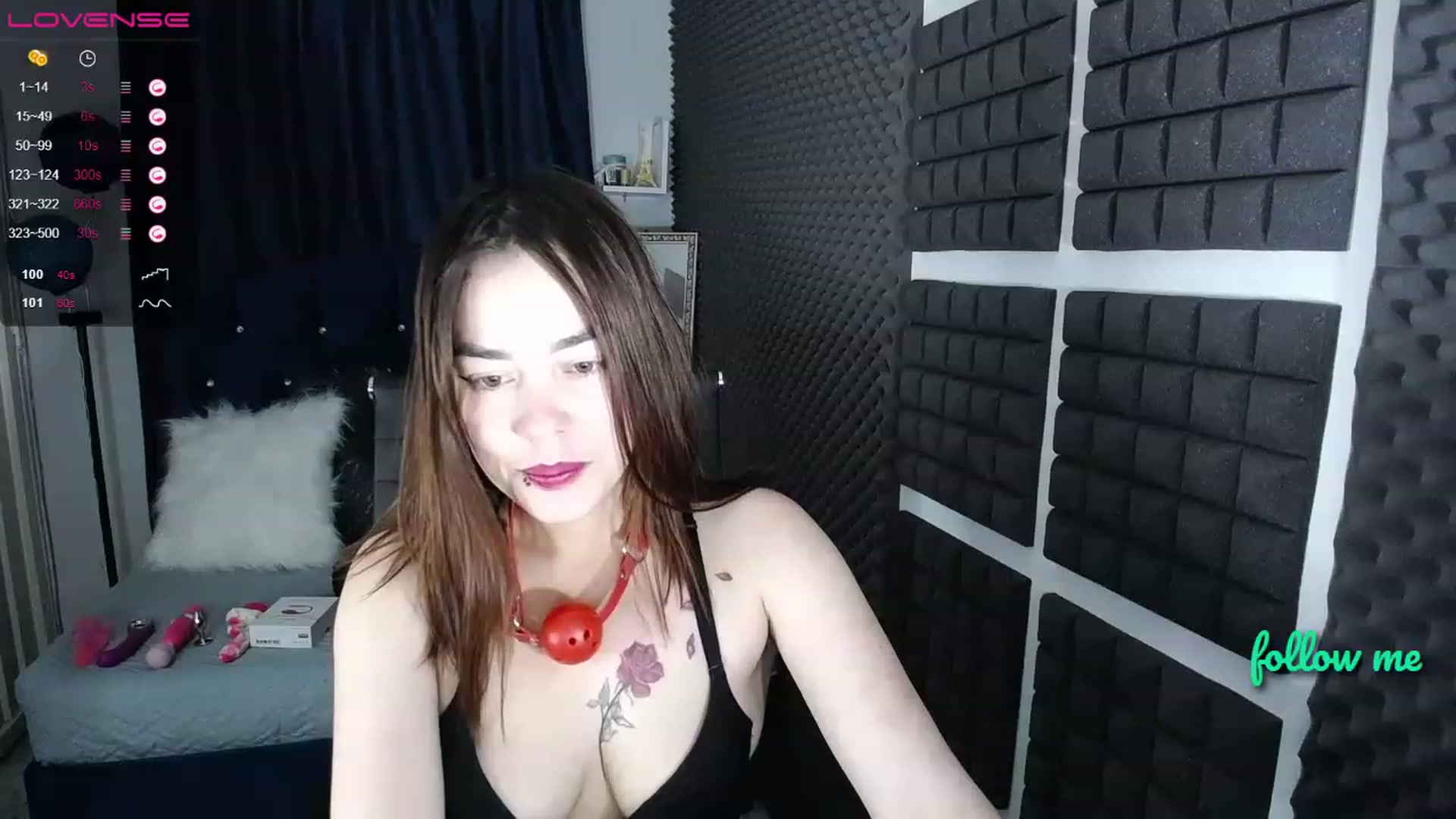 Gallery image thumbnail from Nikolle_8's myfreecams stream on, 06/17/2023, 04:15 image 10 of 20