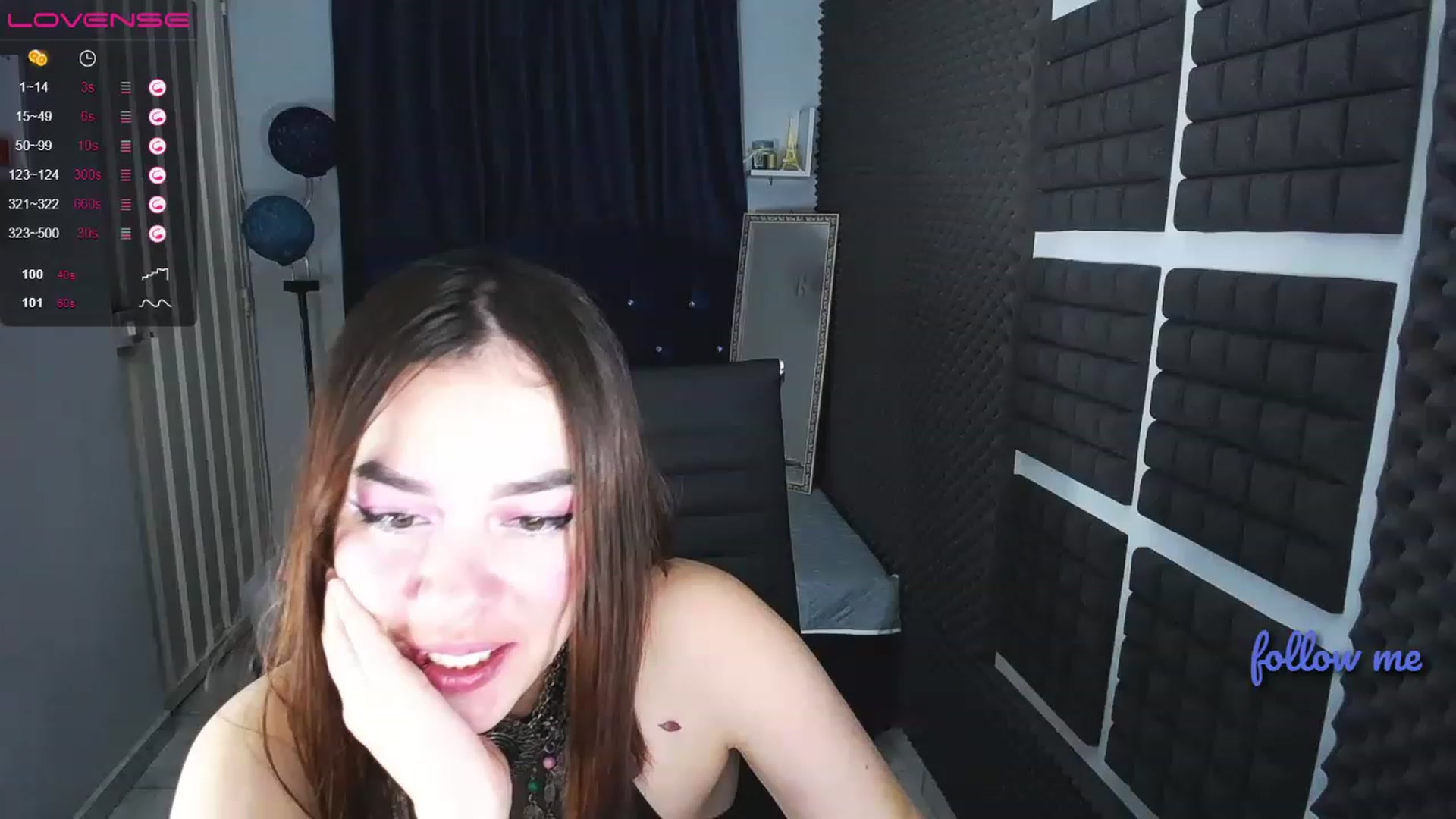 Gallery image thumbnail from Nikolle_8's myfreecams stream on, 06/18/2023, 05:25 image 14 of 20