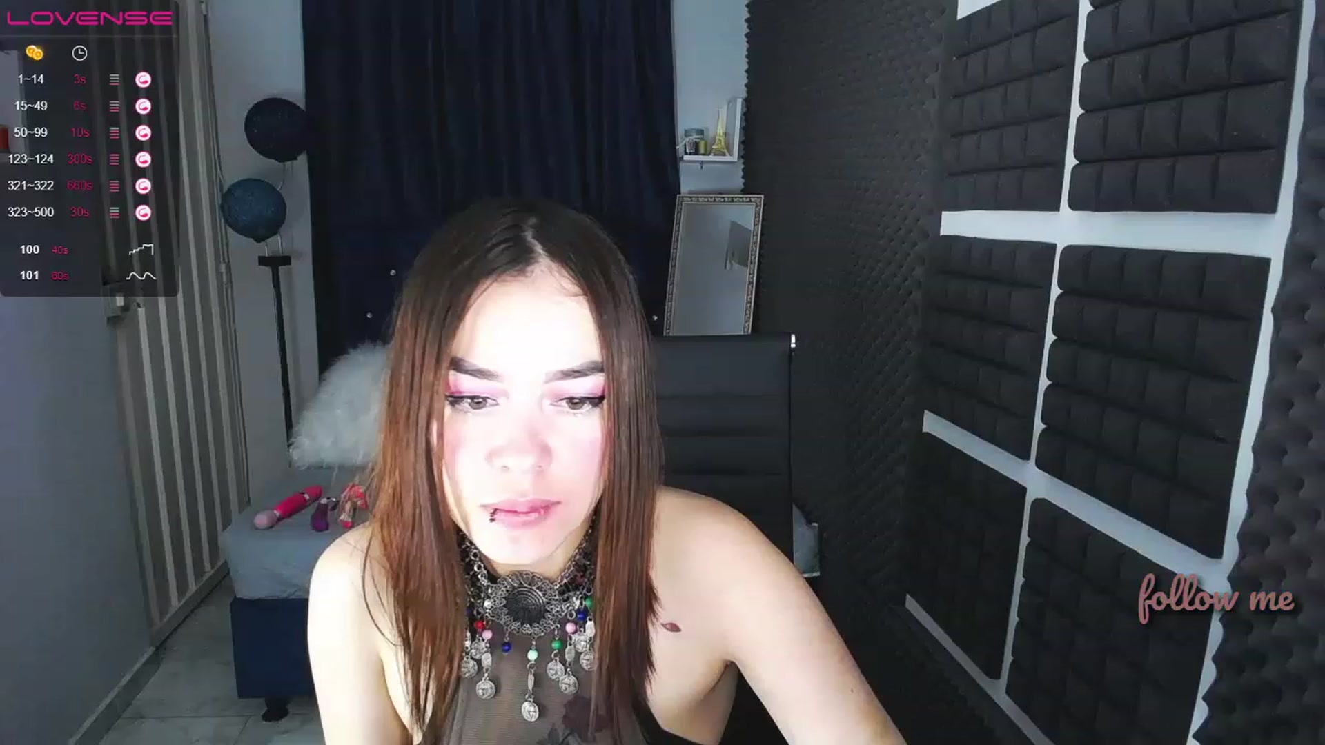 Gallery image thumbnail from Nikolle_8's myfreecams stream on, 06/18/2023, 05:25 image 13 of 20