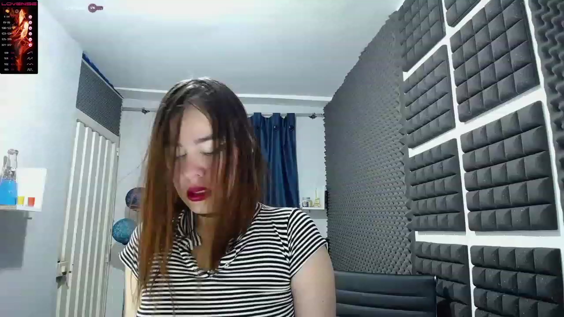 Gallery image thumbnail from Nikolle_8's myfreecams stream on, 06/25/2023, 04:54 image 2 of 20