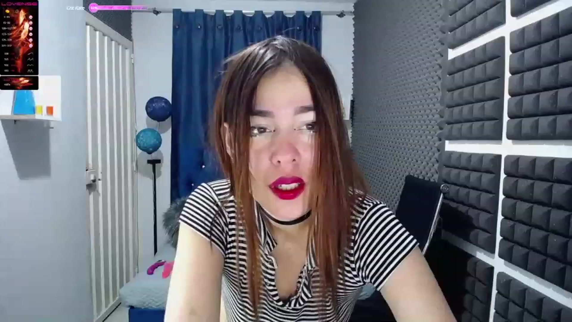 Gallery image thumbnail from Nikolle_8's myfreecams stream on, 06/25/2023, 07:41 image 3 of 20