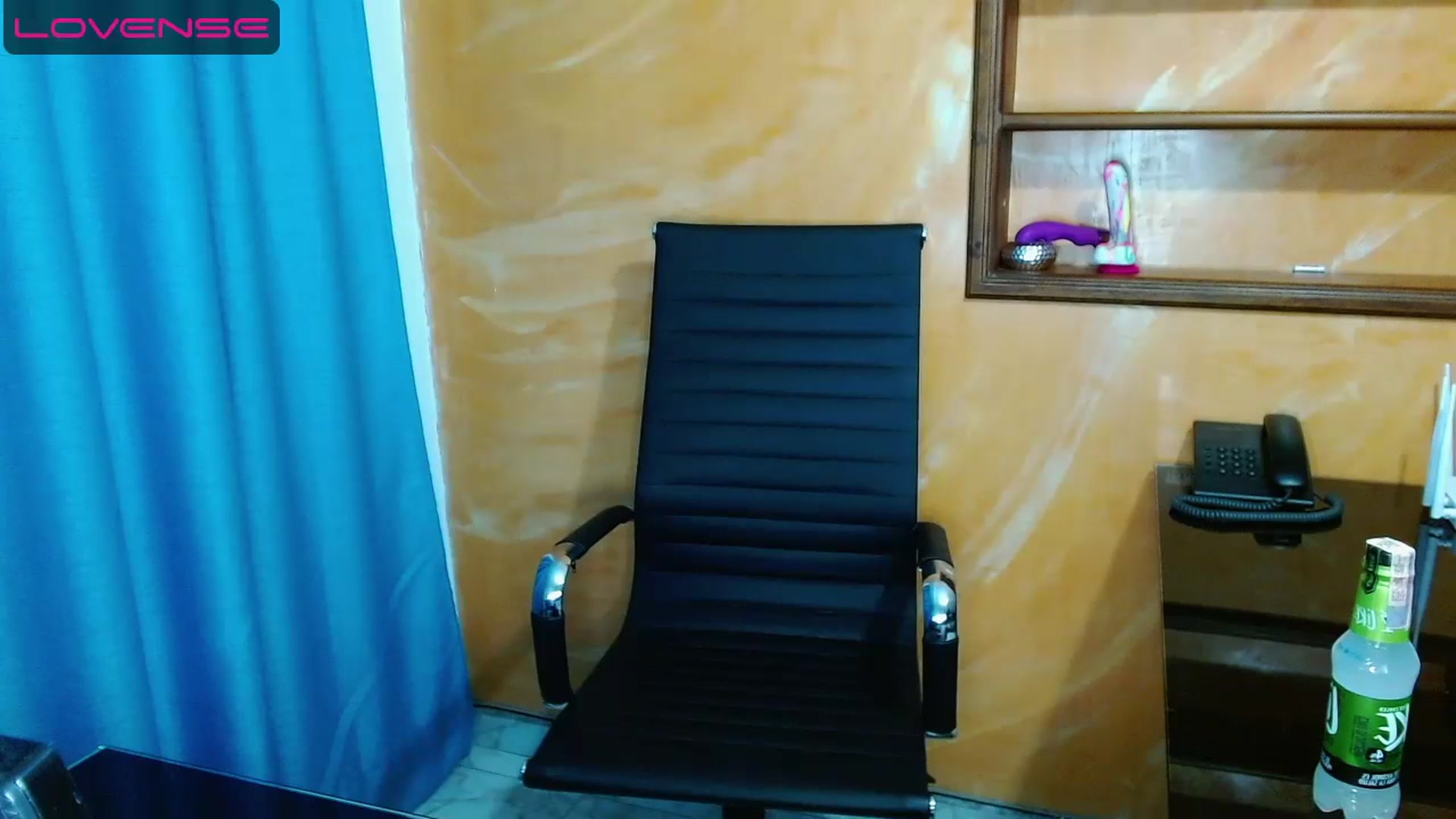 Gallery image thumbnail from Nikolle_8's myfreecams stream on, 07/03/2023, 03:23 image 3 of 20