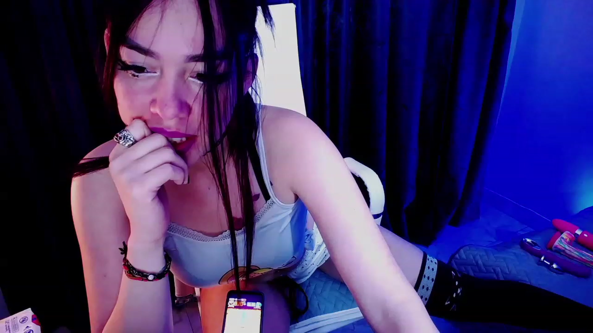 Gallery image thumbnail from Nikolle_8's myfreecams stream on, 07/21/2023, 08:31 image 15 of 20