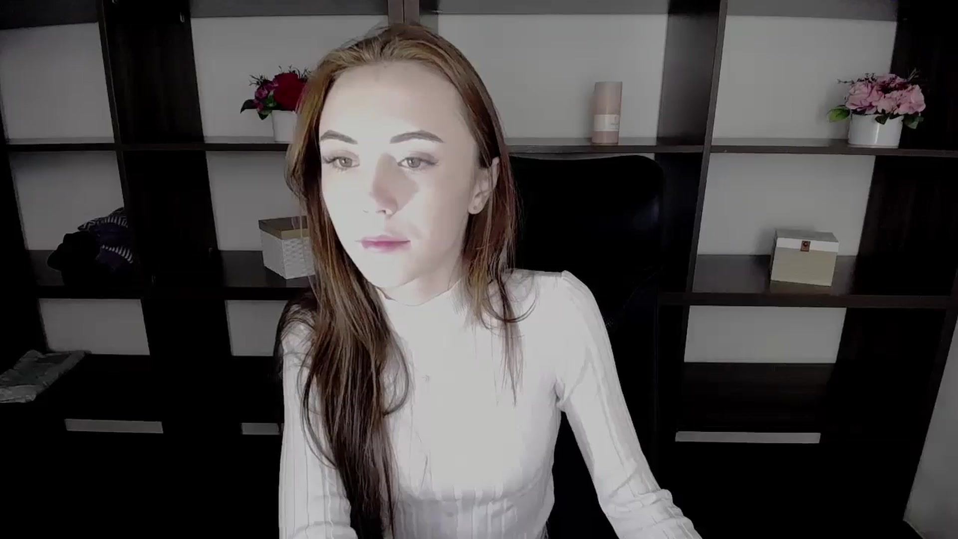 Gallery image thumbnail from Nikonara_'s myfreecams stream on, 11/10/2023, 12:08 image 3 of 20