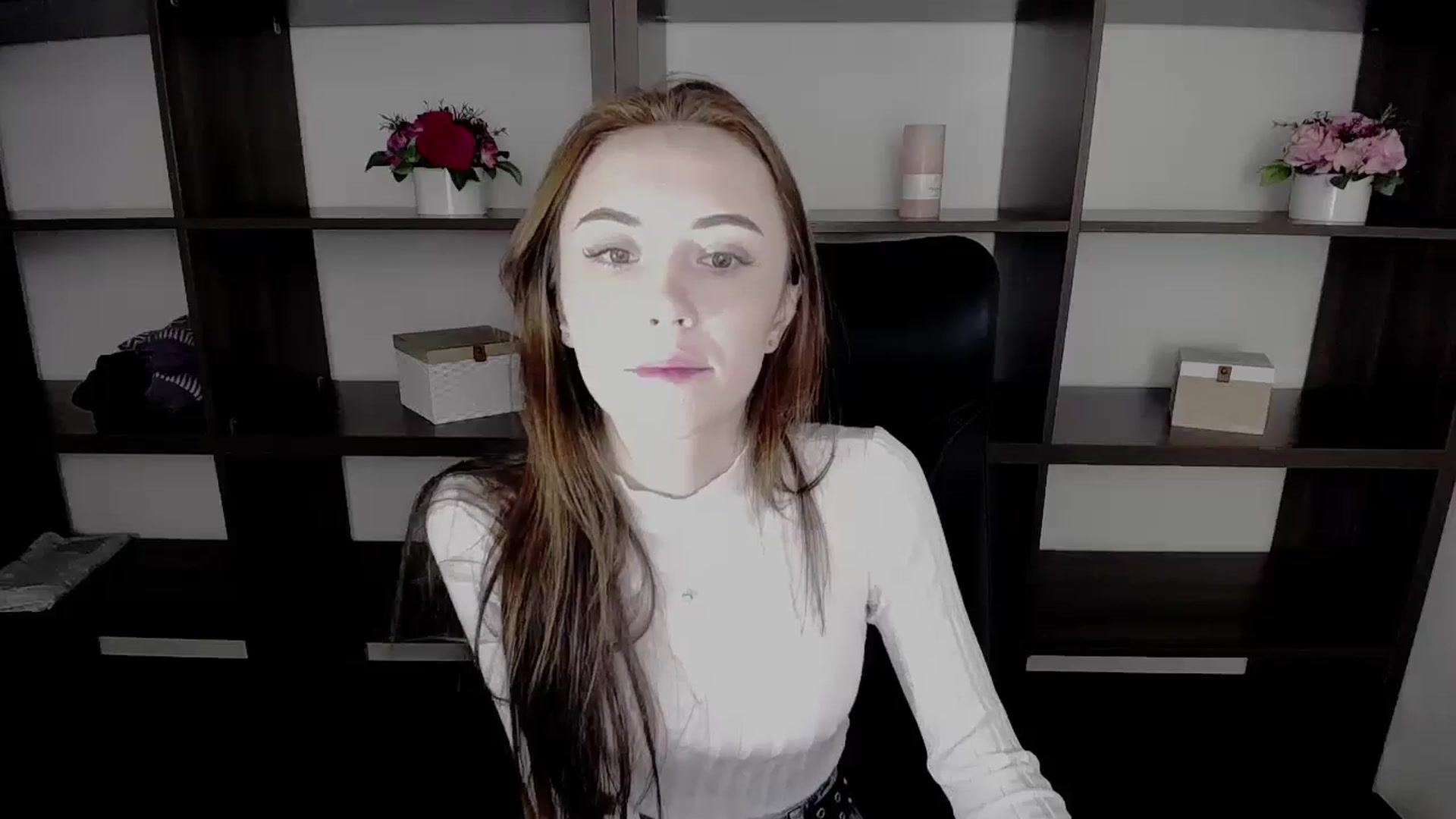 Gallery image thumbnail from Nikonara_'s myfreecams stream on, 11/10/2023, 12:08 image 2 of 20