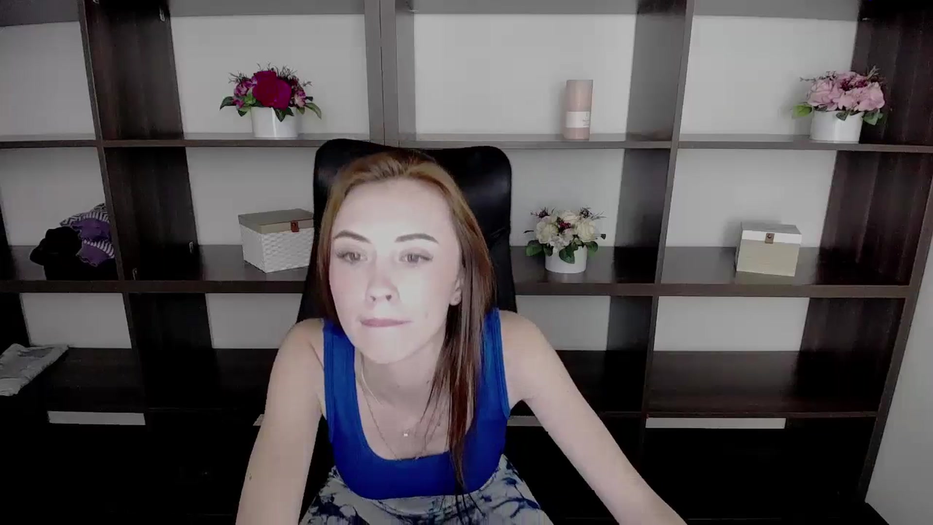 Gallery image thumbnail from Nikonara_'s myfreecams stream on, 11/10/2023, 13:12 image 18 of 20