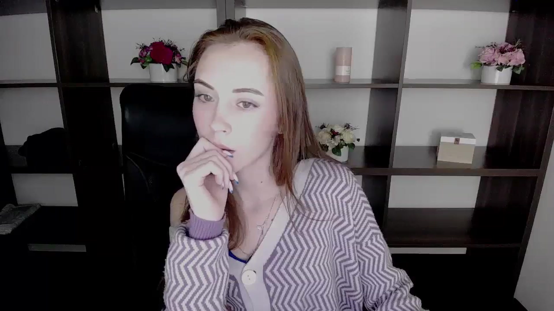 Gallery image thumbnail from Nikonara_'s myfreecams stream on, 11/10/2023, 15:52 image 10 of 20