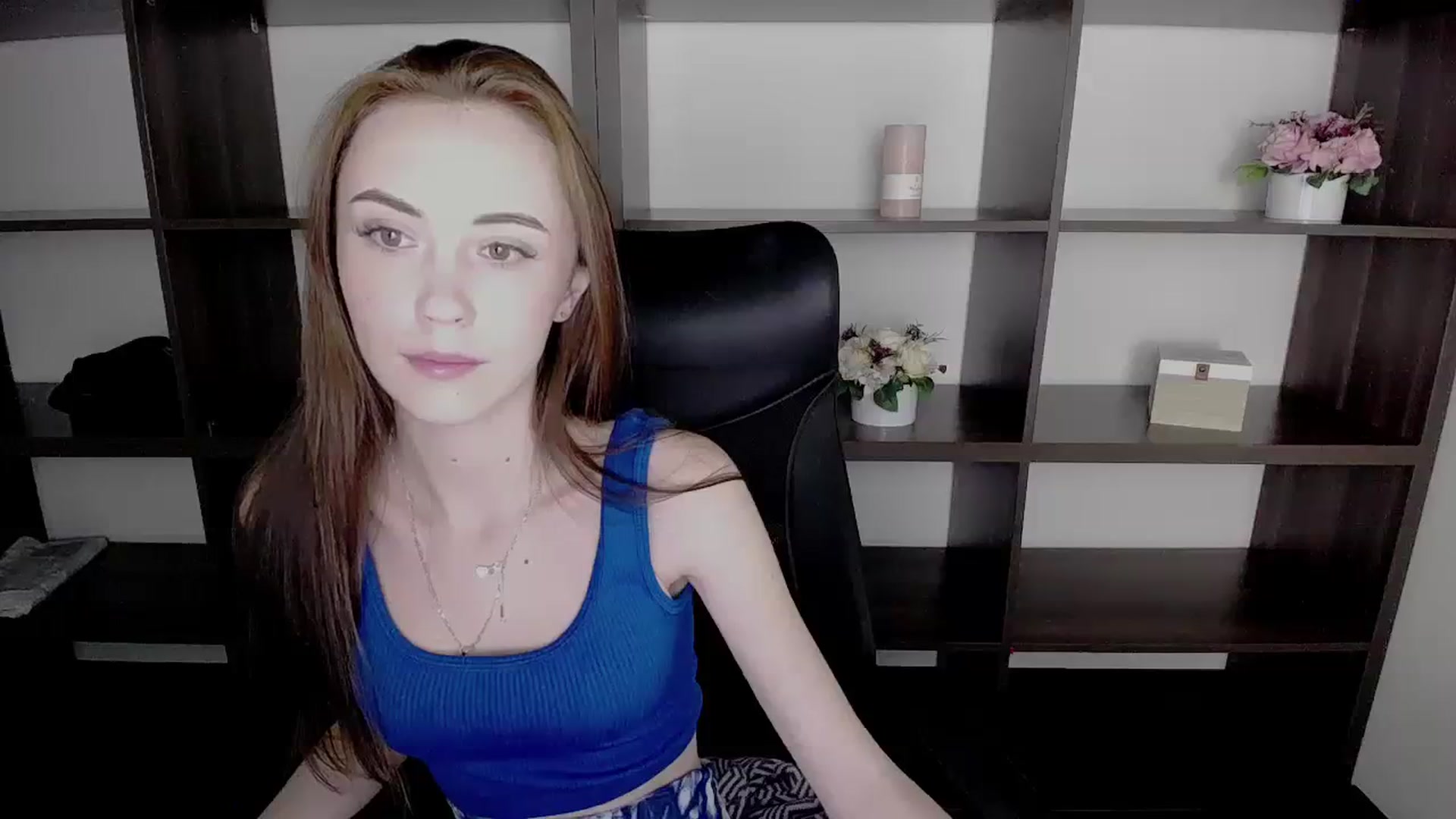 Gallery image thumbnail from Nikonara_'s myfreecams stream on, 11/10/2023, 17:39 image 7 of 20