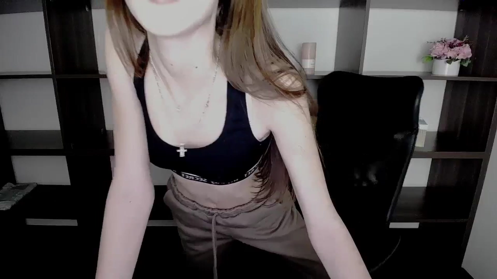 Gallery image thumbnail from Nikonara_'s myfreecams stream on, 11/11/2023, 10:33 image 7 of 20
