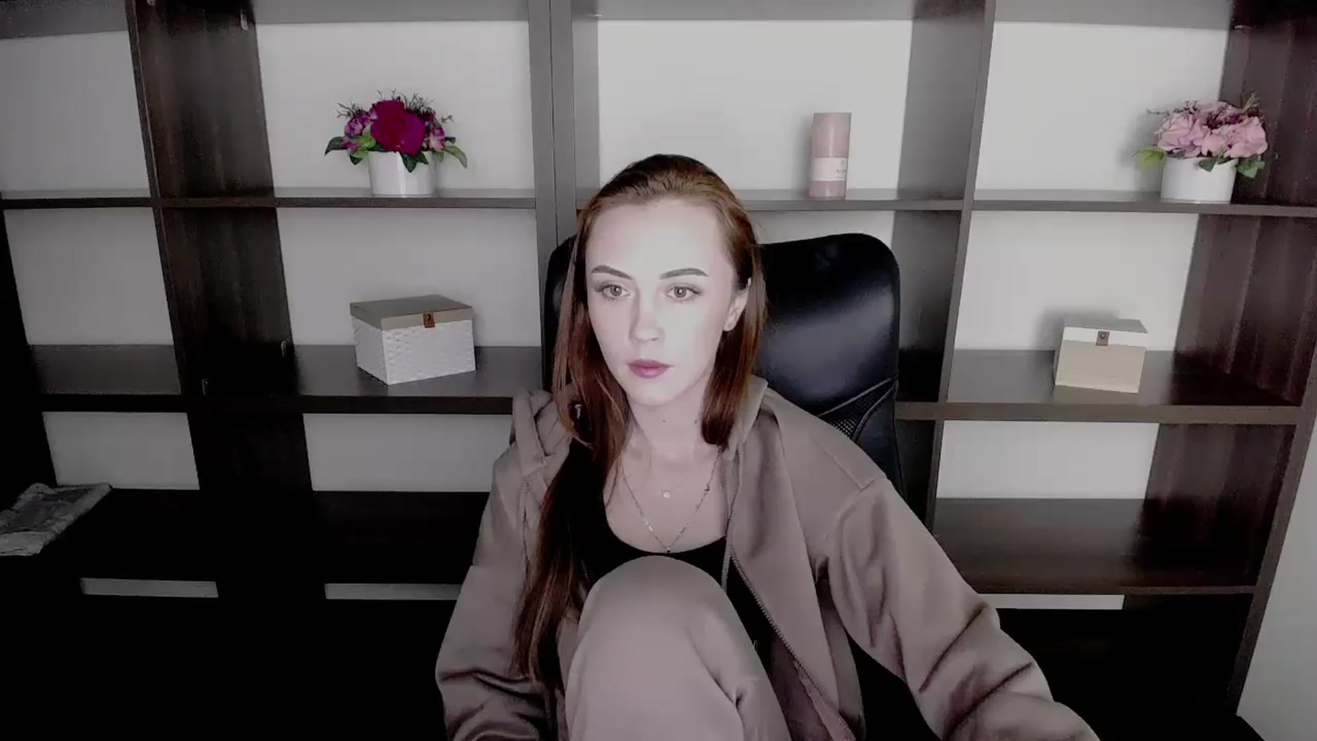 Gallery image thumbnail from Nikonara_'s myfreecams stream on, 11/11/2023, 14:37 image 5 of 20
