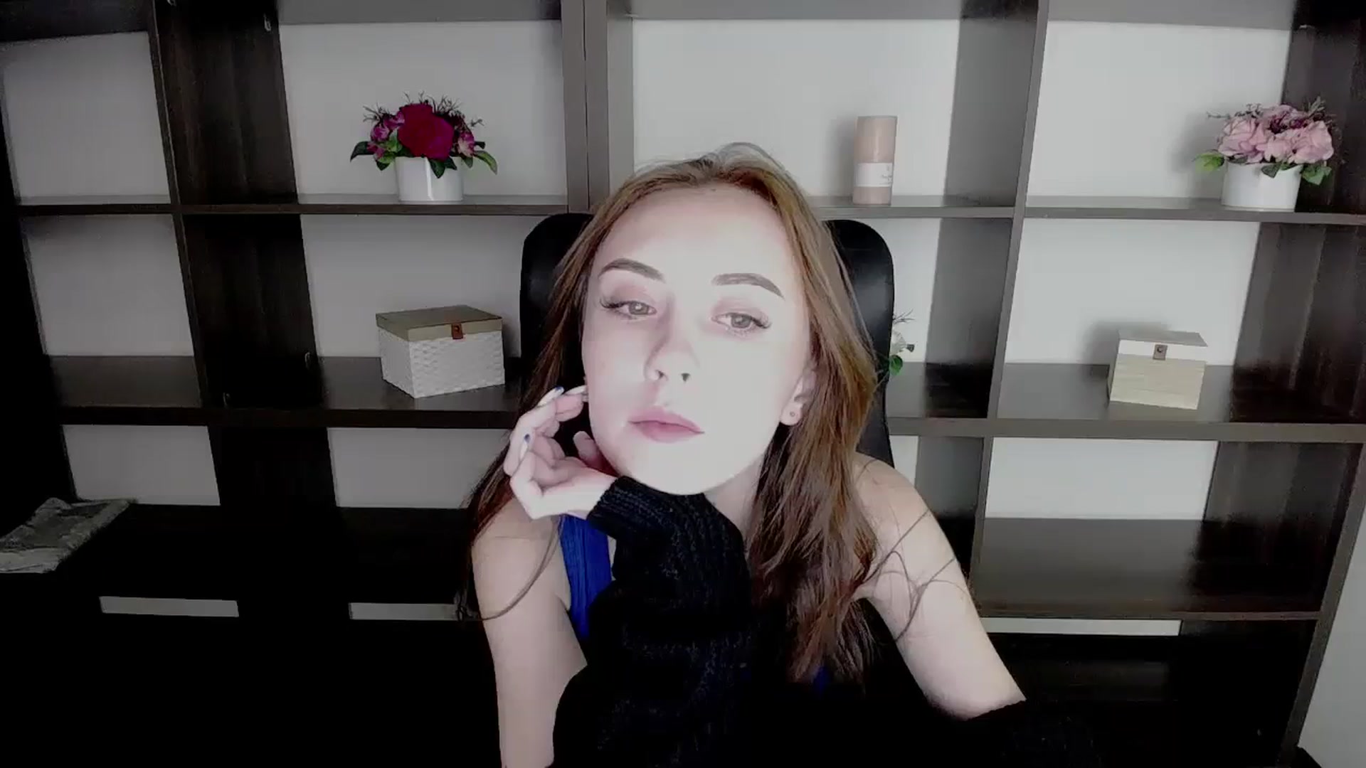 Gallery image thumbnail from Nikonara_'s myfreecams stream on, 11/12/2023, 13:30 image 11 of 20