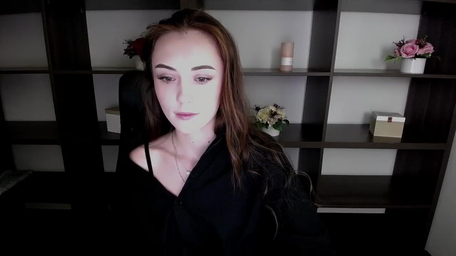 Gallery image thumbnail from Nikonara_'s myfreecams stream on, 11/13/2023, 15:37 image 10 of 20