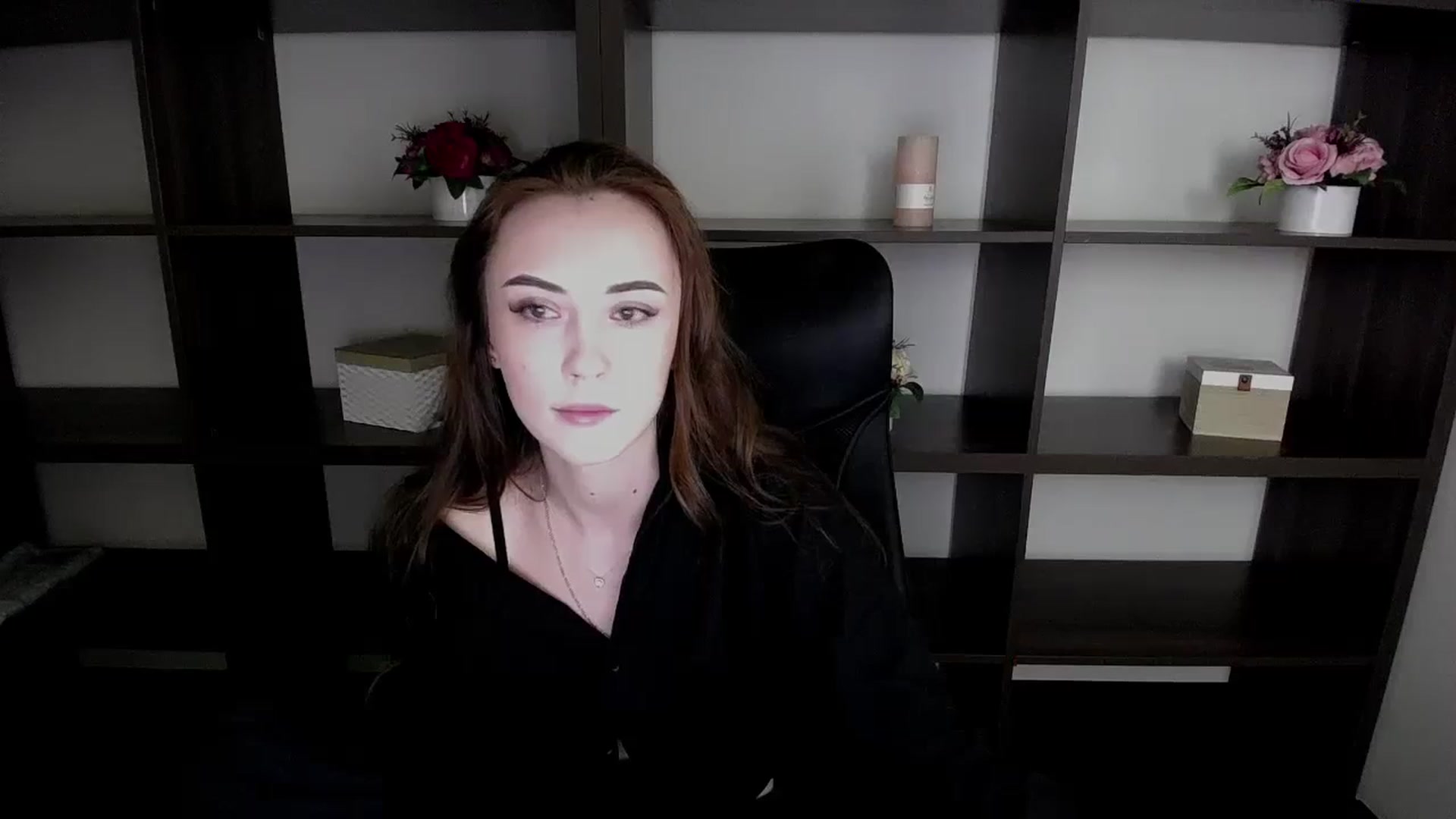 Gallery image thumbnail from Nikonara_'s myfreecams stream on, 11/13/2023, 15:37 image 4 of 20