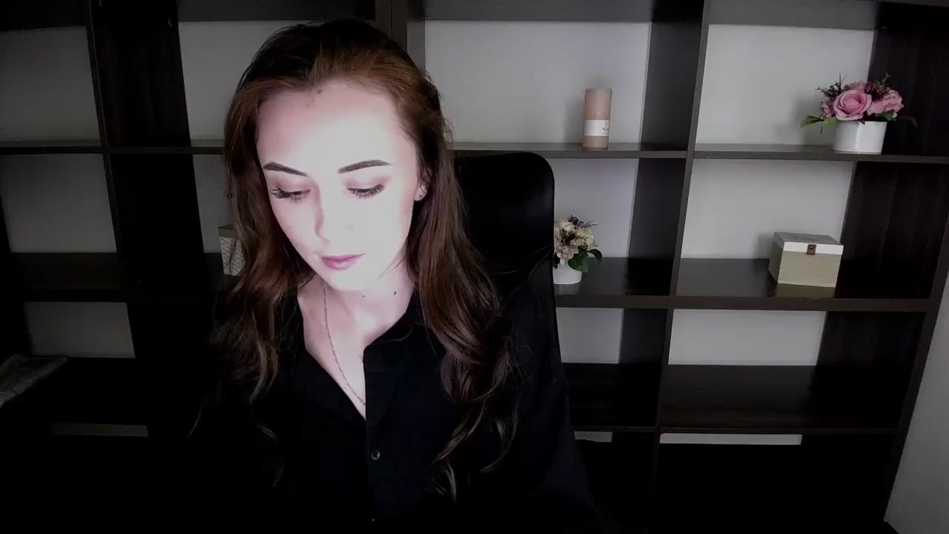Gallery image thumbnail from Nikonara_'s myfreecams stream on, 11/13/2023, 16:58 image 3 of 20