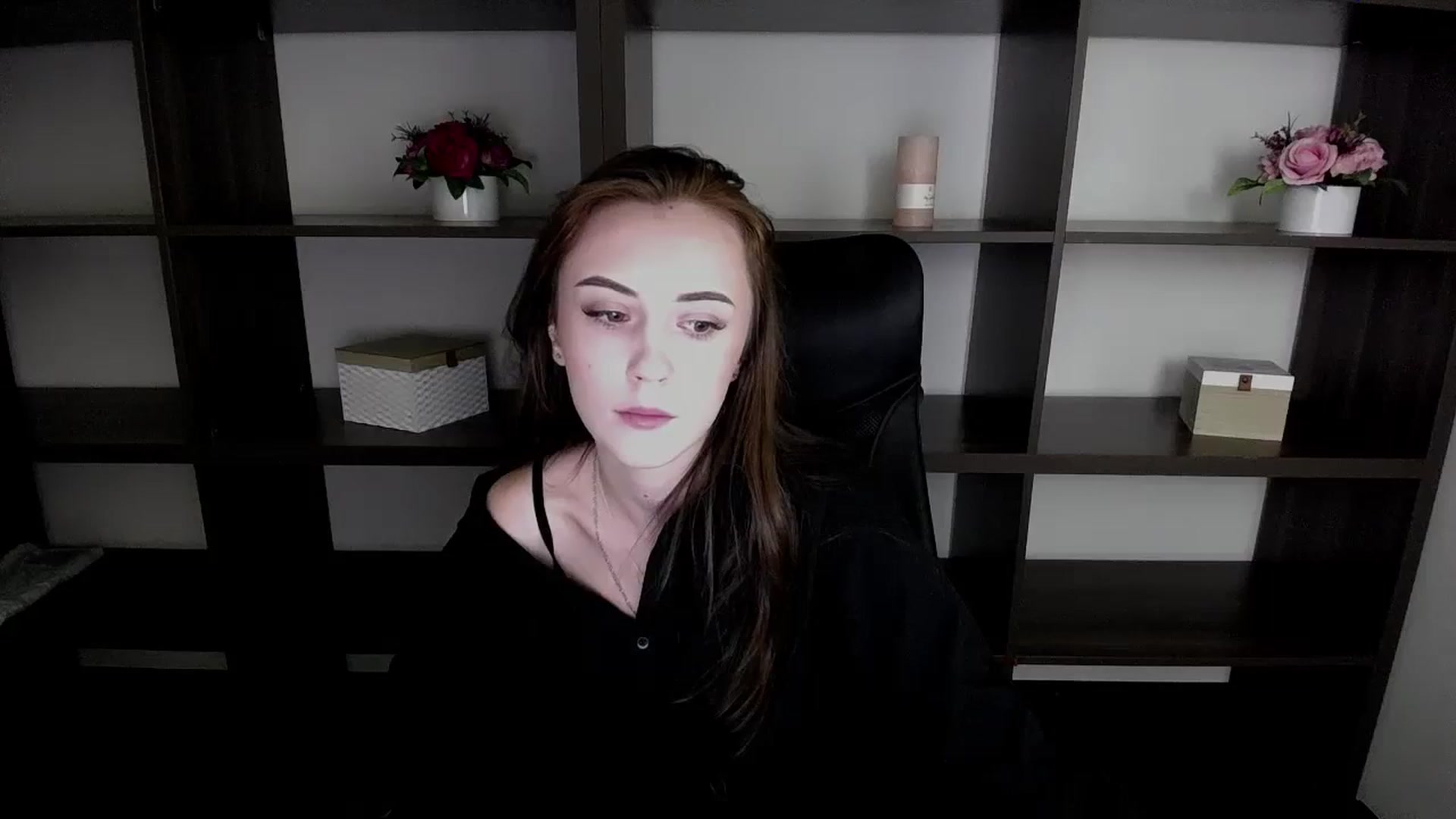 Gallery image thumbnail from Nikonara_'s myfreecams stream on, 11/13/2023, 18:56 image 15 of 20