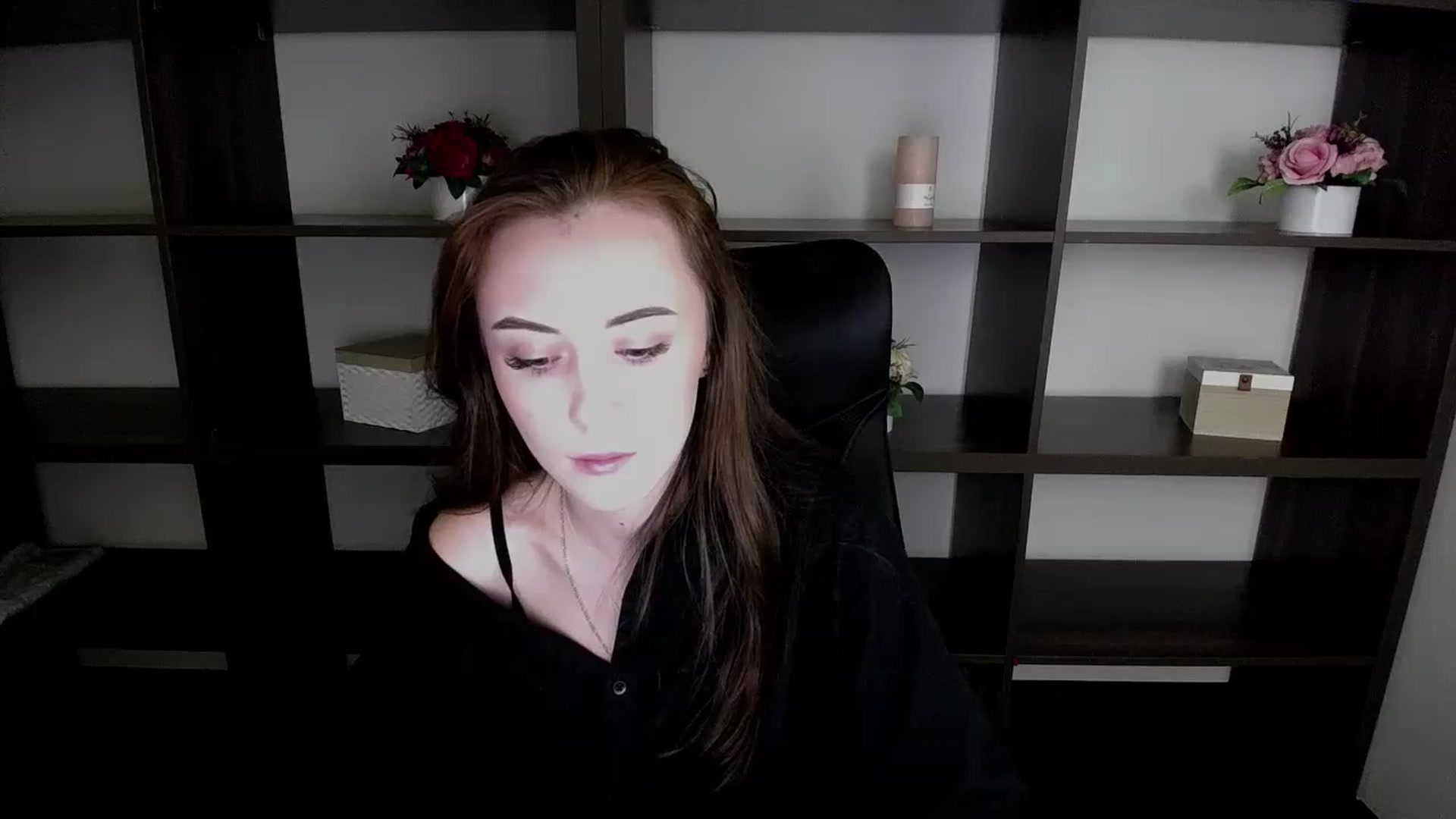 Gallery image thumbnail from Nikonara_'s myfreecams stream on, 11/13/2023, 18:56 image 16 of 20