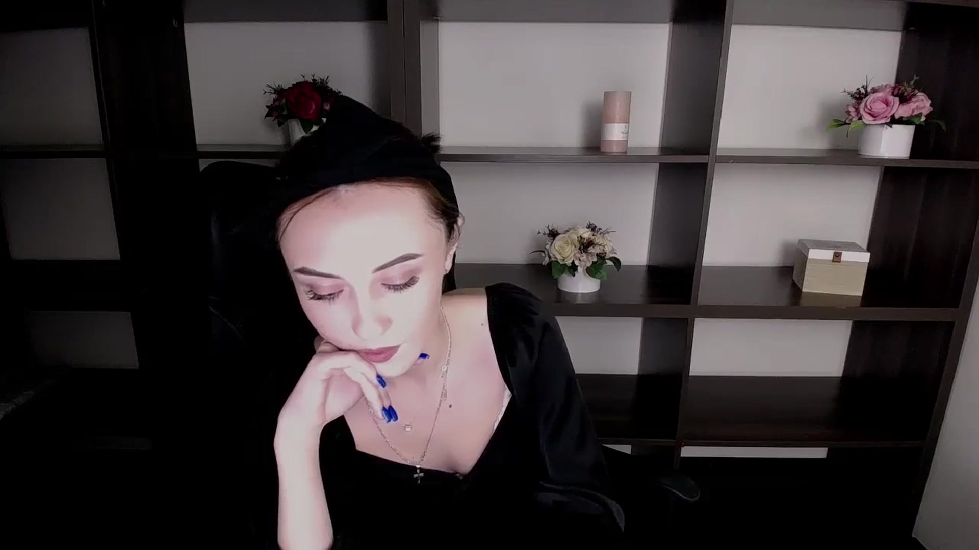 Gallery image thumbnail from Nikonara_'s myfreecams stream on, 11/15/2023, 15:09 image 12 of 20