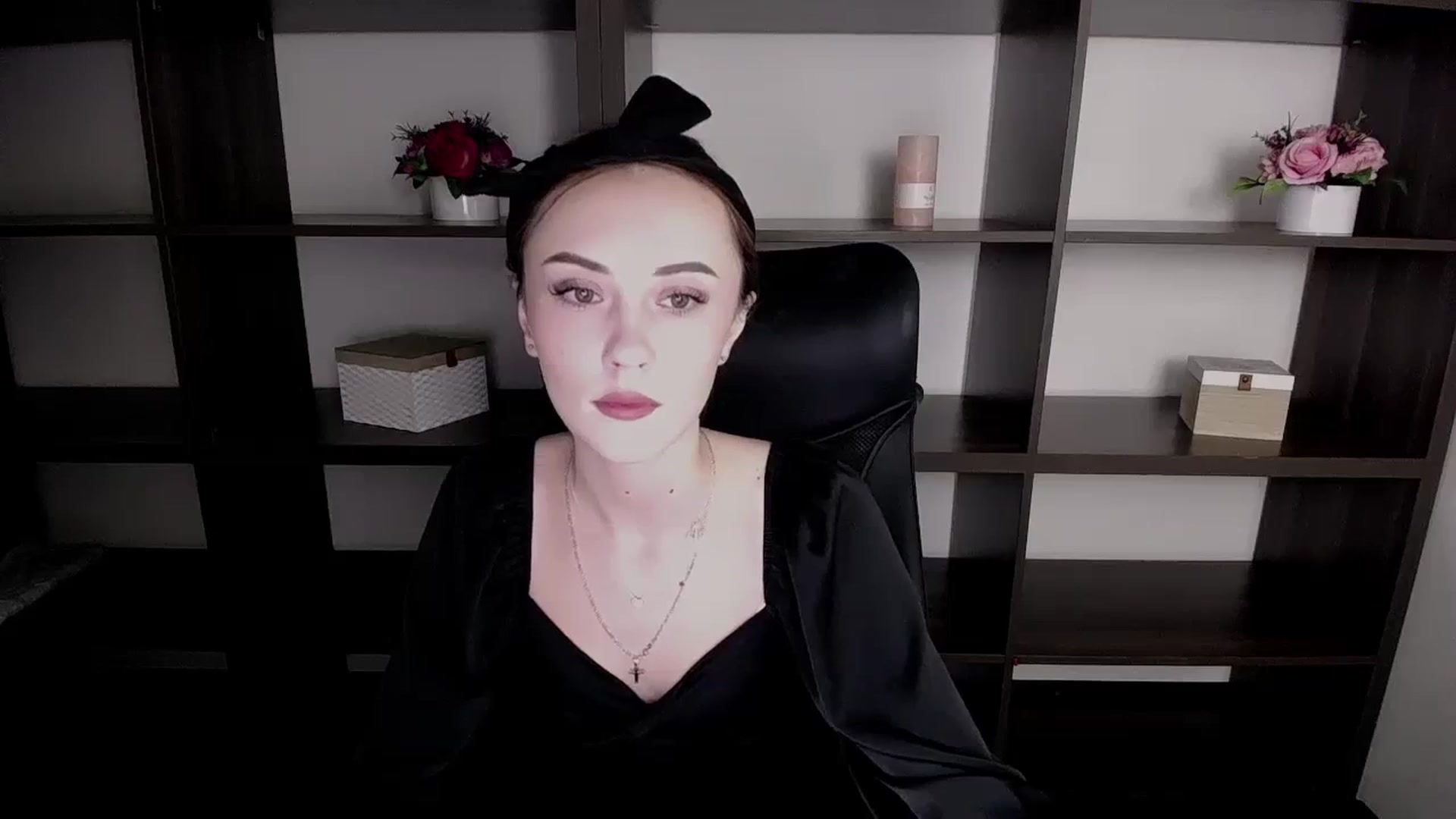 Gallery image thumbnail from Nikonara_'s myfreecams stream on, 11/15/2023, 15:09 image 9 of 20