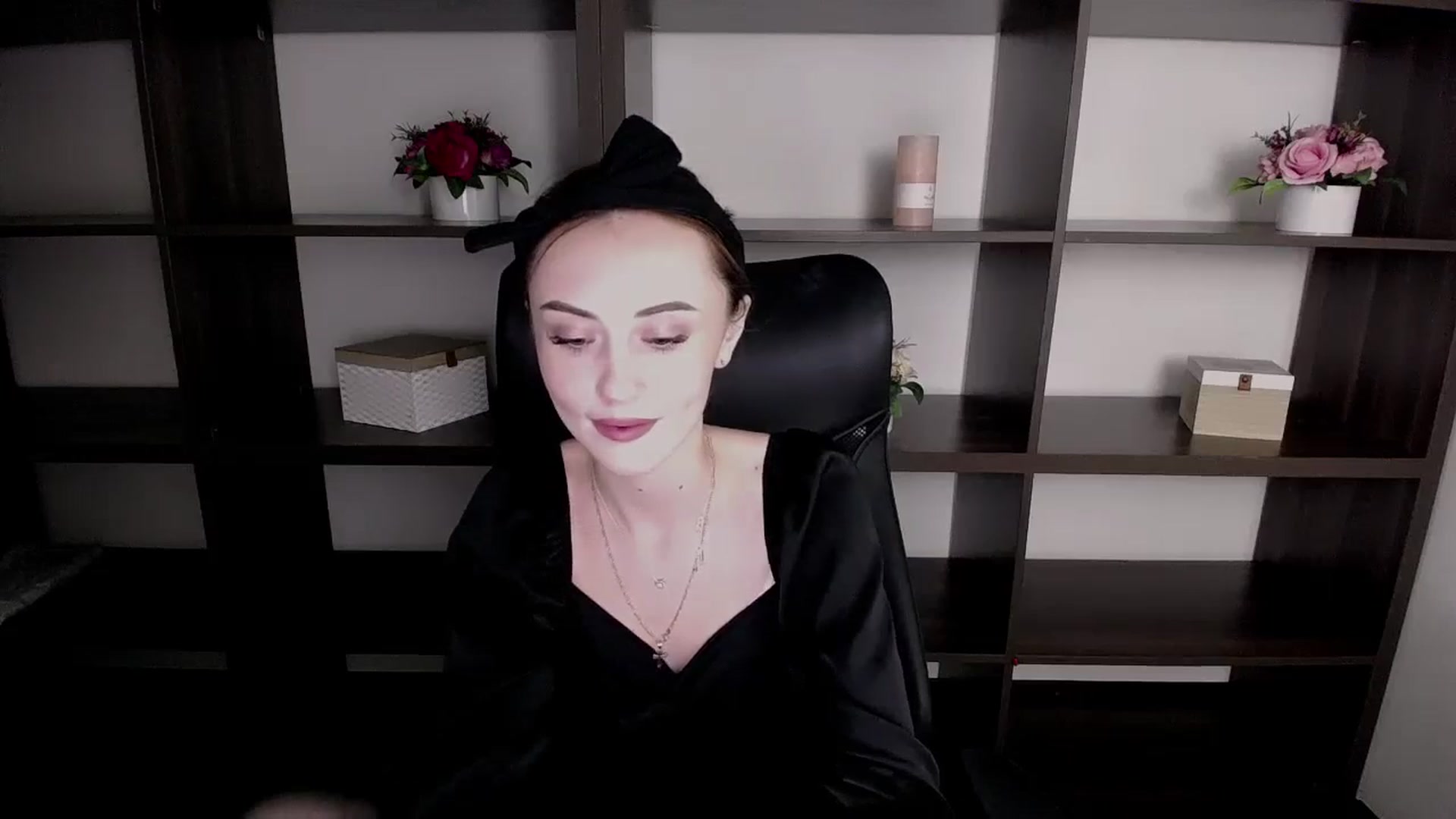 Gallery image thumbnail from Nikonara_'s myfreecams stream on, 11/15/2023, 15:09 image 19 of 20