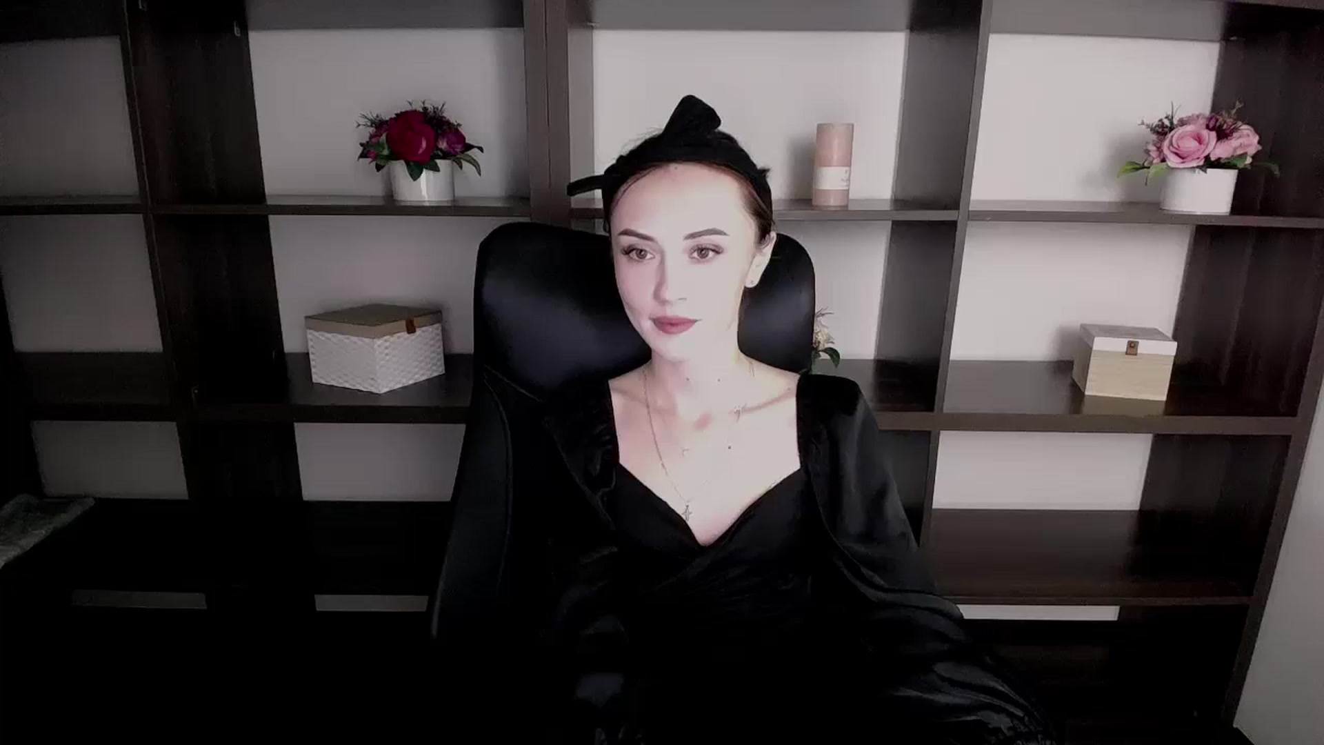 Gallery image thumbnail from Nikonara_'s myfreecams stream on, 11/15/2023, 15:09 image 11 of 20