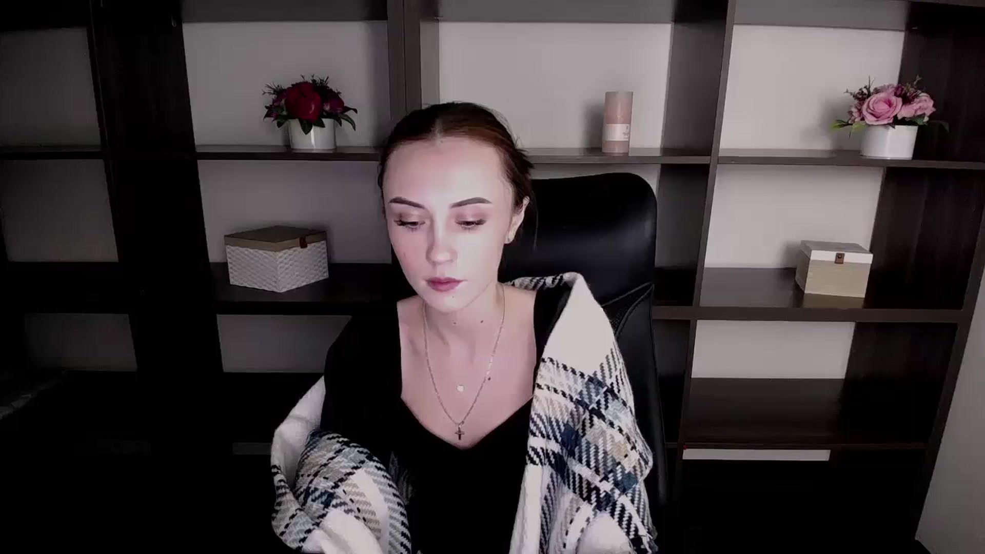 Gallery image thumbnail from Nikonara_'s myfreecams stream on, 11/15/2023, 18:16 image 16 of 20