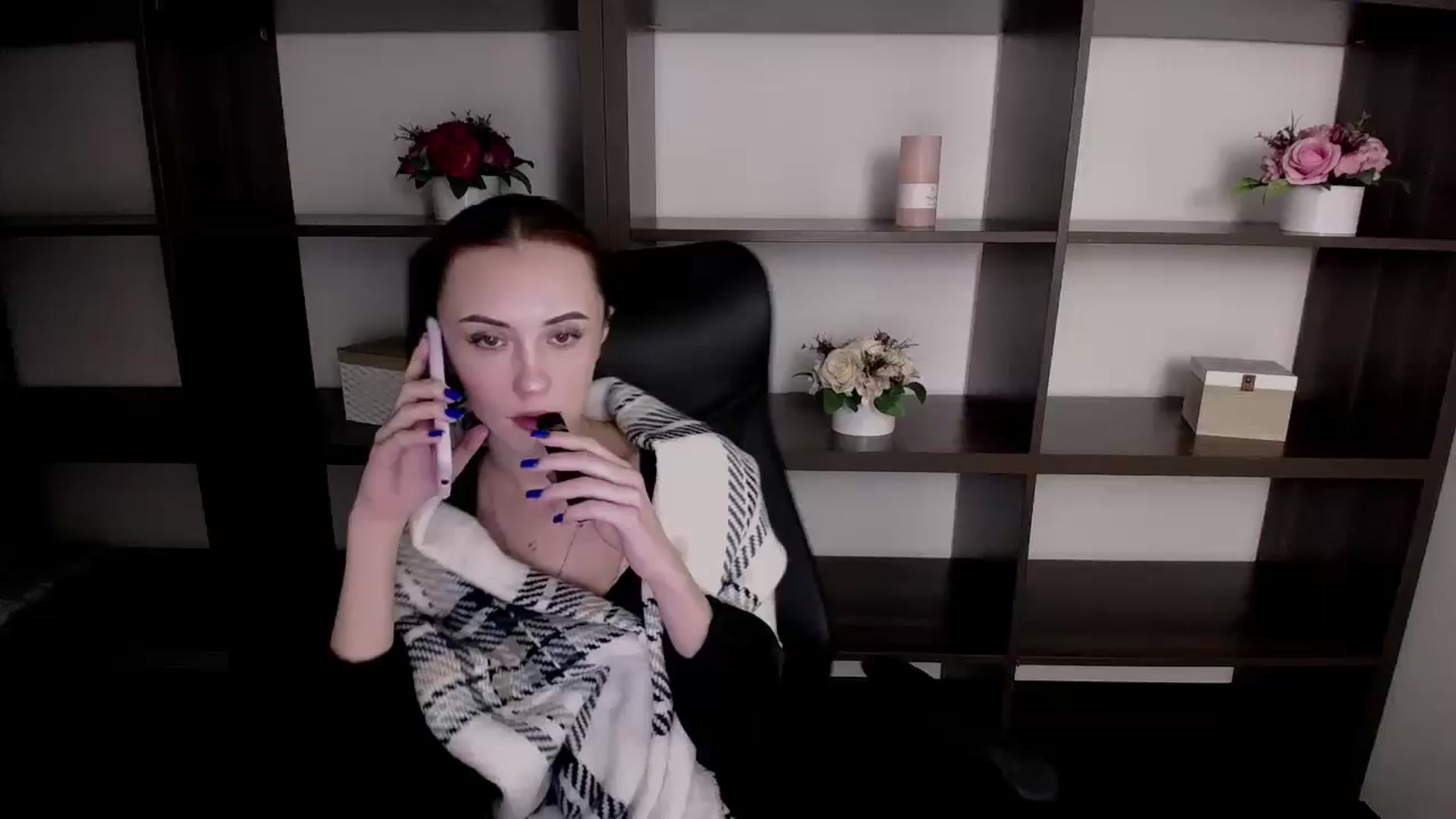 Gallery image thumbnail from Nikonara_'s myfreecams stream on, 11/15/2023, 18:16 image 7 of 20