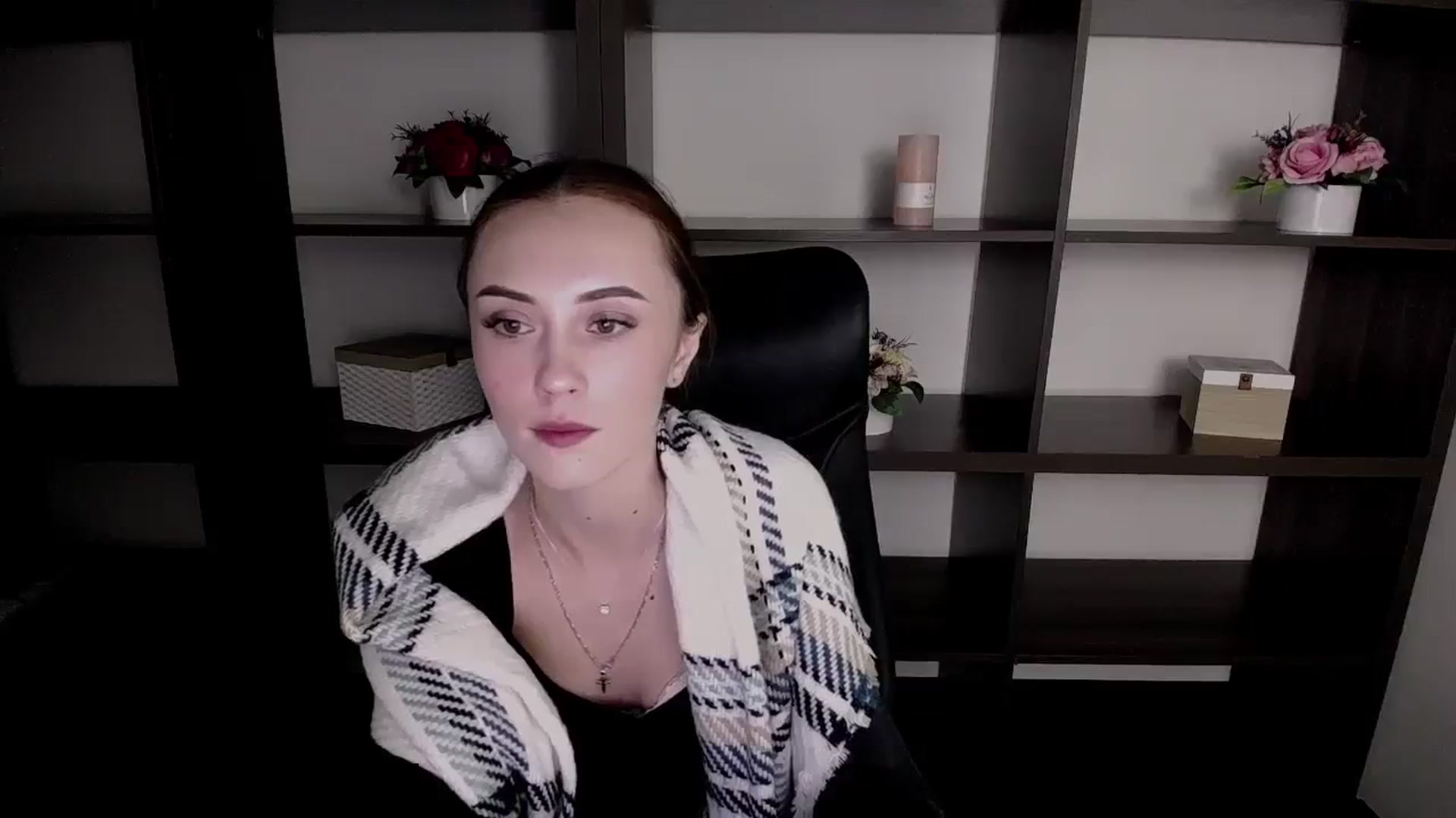 Gallery image thumbnail from Nikonara_'s myfreecams stream on, 11/15/2023, 18:16 image 19 of 20