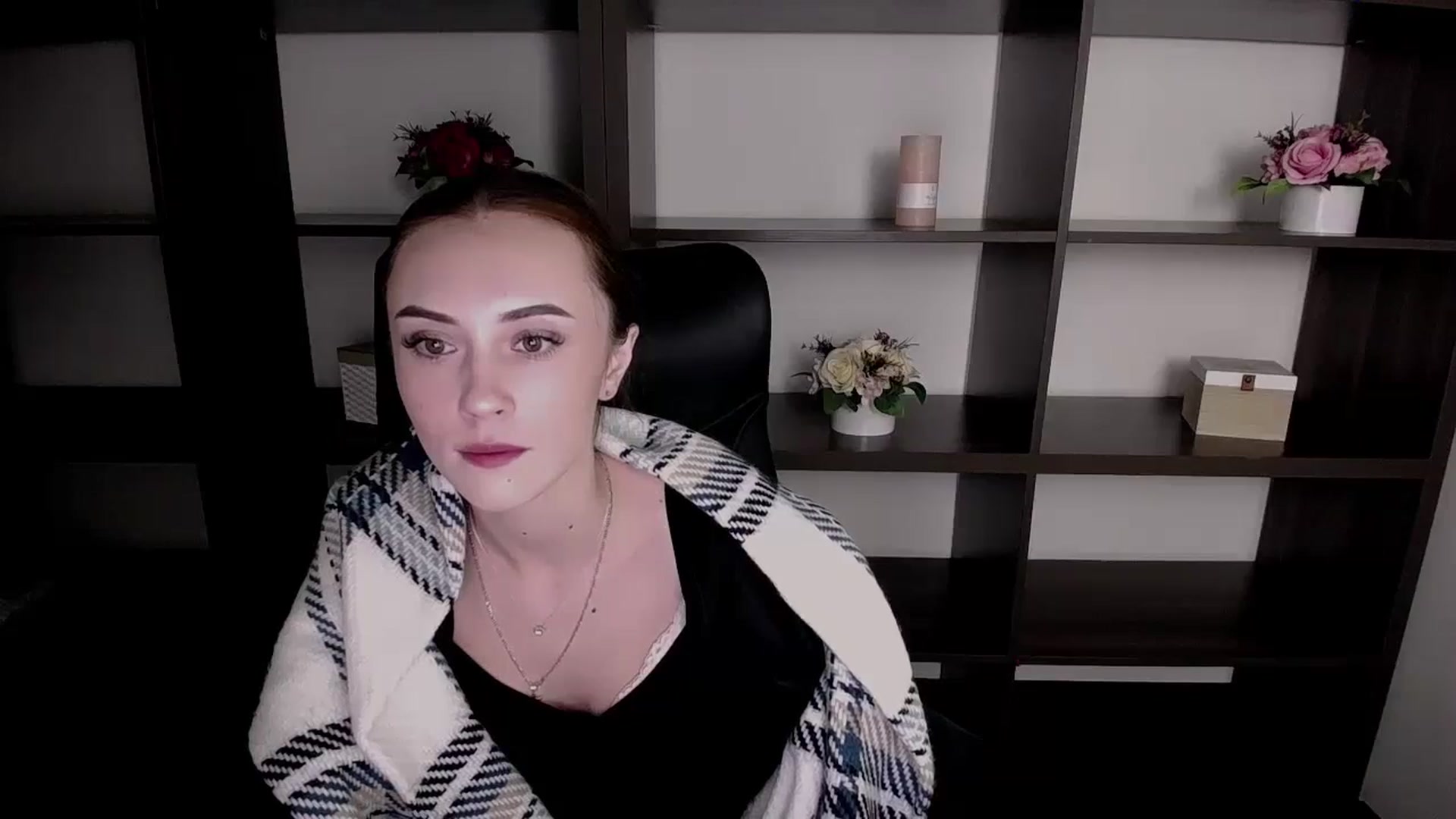 Gallery image thumbnail from Nikonara_'s myfreecams stream on, 11/15/2023, 18:16 image 12 of 20