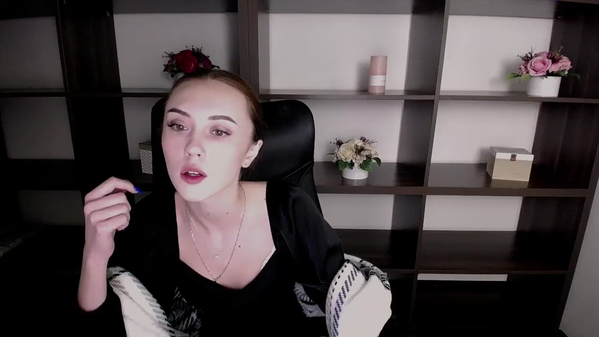 Gallery image thumbnail from Nikonara_'s myfreecams stream on, 11/15/2023, 18:16 image 11 of 20