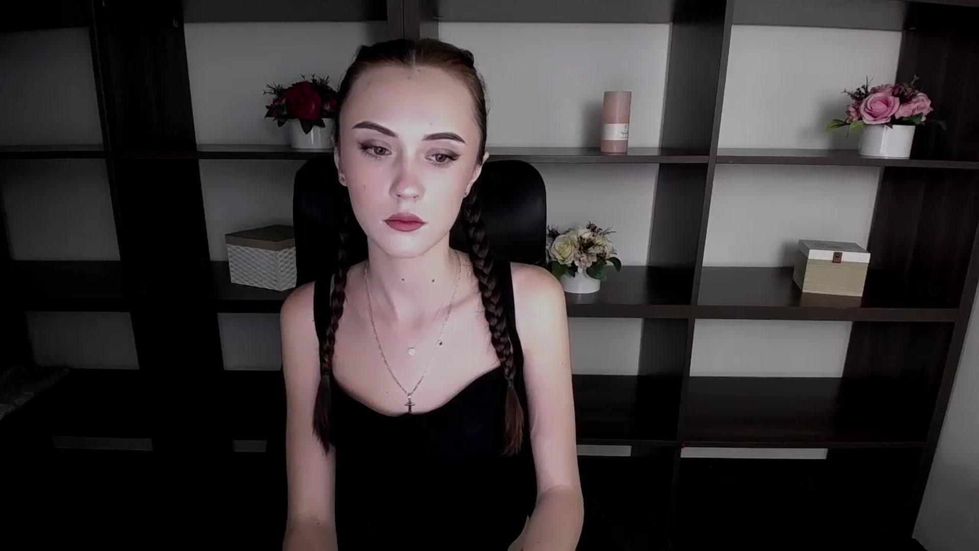 Gallery image thumbnail from Nikonara_'s myfreecams stream on, 11/16/2023, 15:13 image 3 of 20