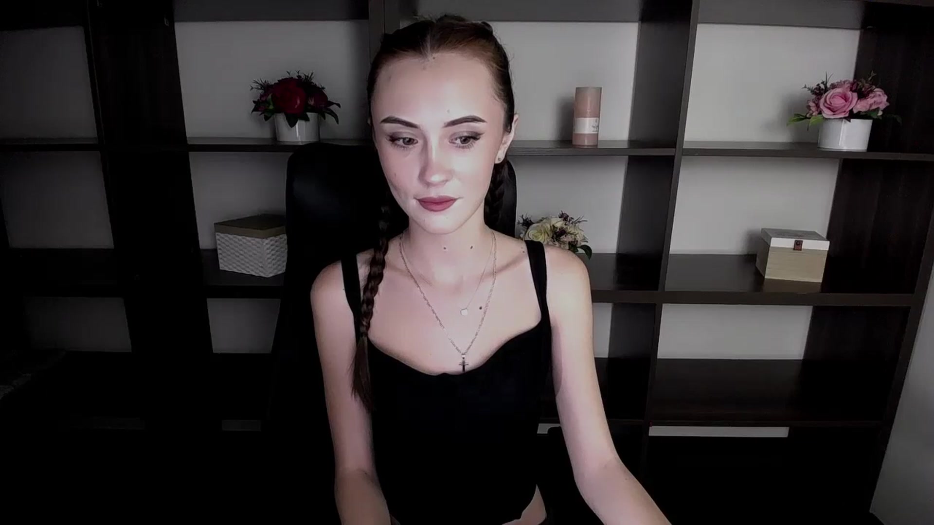 Gallery image thumbnail from Nikonara_'s myfreecams stream on, 11/16/2023, 15:13 image 12 of 20