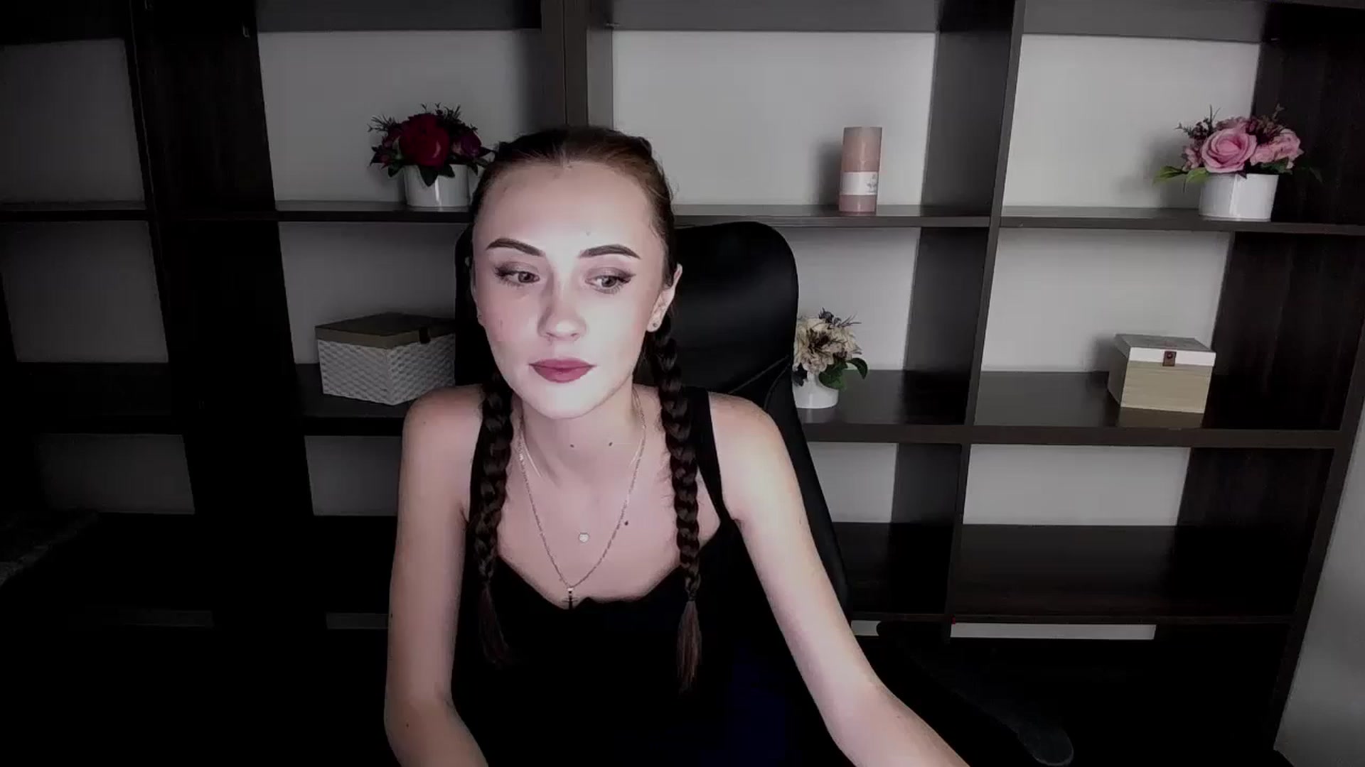 Gallery image thumbnail from Nikonara_'s myfreecams stream on, 11/16/2023, 15:13 image 20 of 20